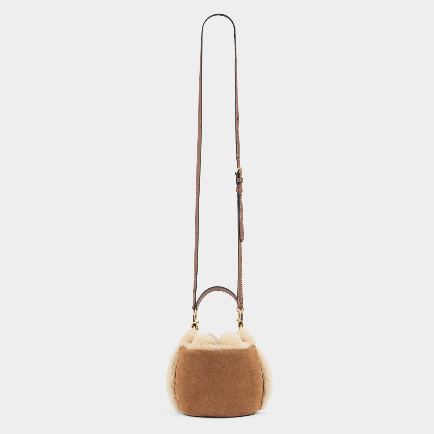 アイズ ドローストリング クロスボディ -

                  
                    Suede in Acorn -
                  

                  Anya Hindmarch JP
