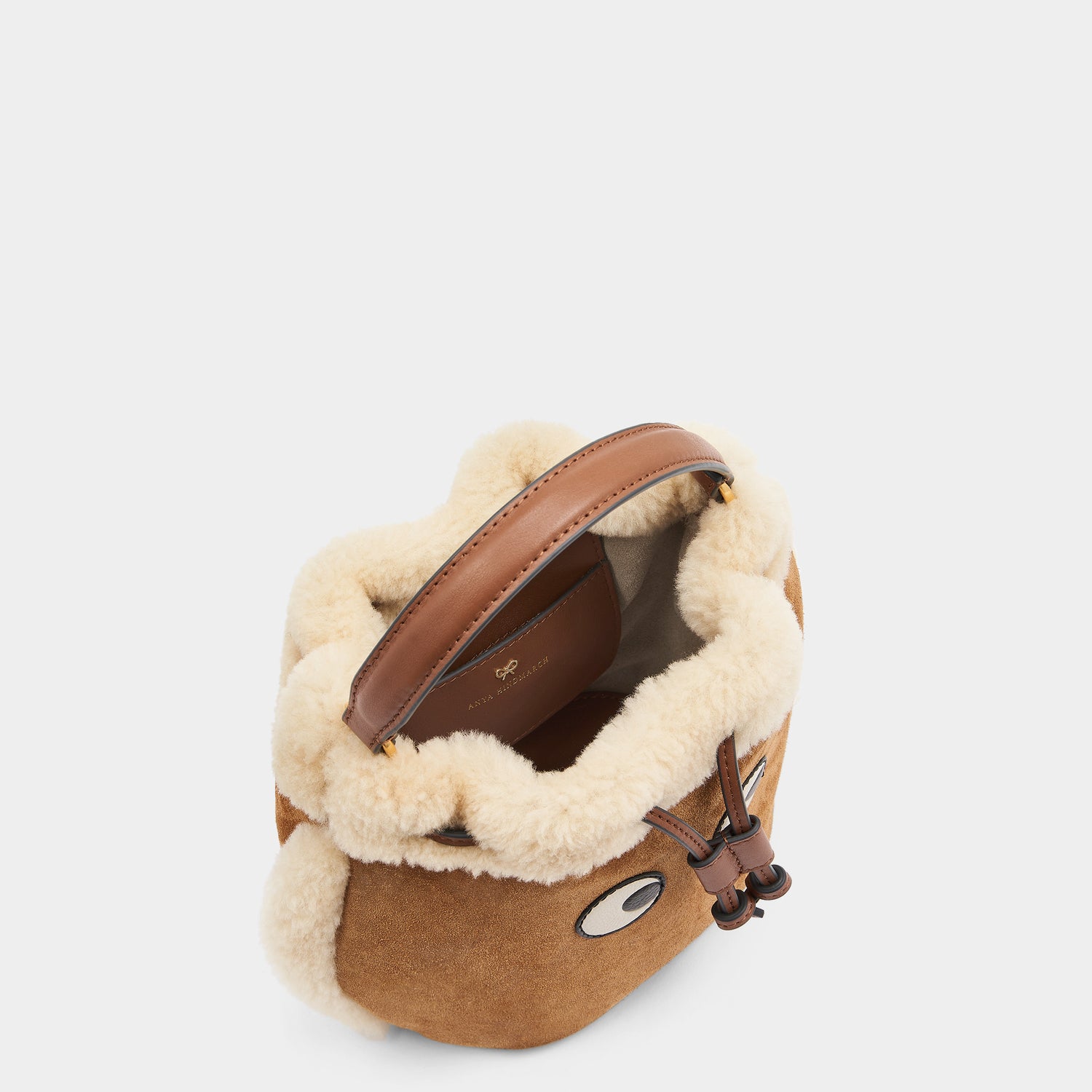 アイズ ドローストリング クロスボディ -

                  
                    Suede in Acorn -
                  

                  Anya Hindmarch JP
