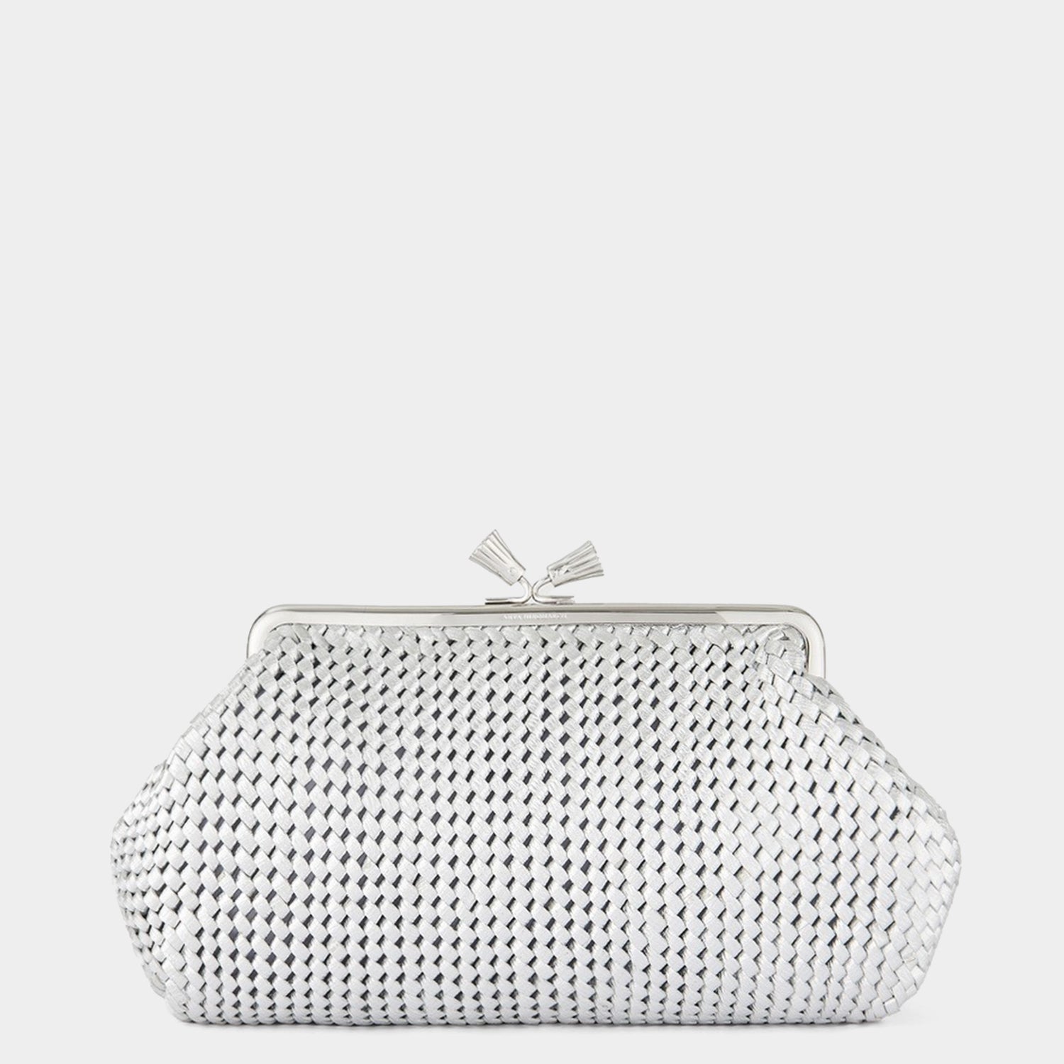 ラージ モード プラト クラッチ -

                  
                    Capra Leather in Silver -
                  

                  Anya Hindmarch JP
