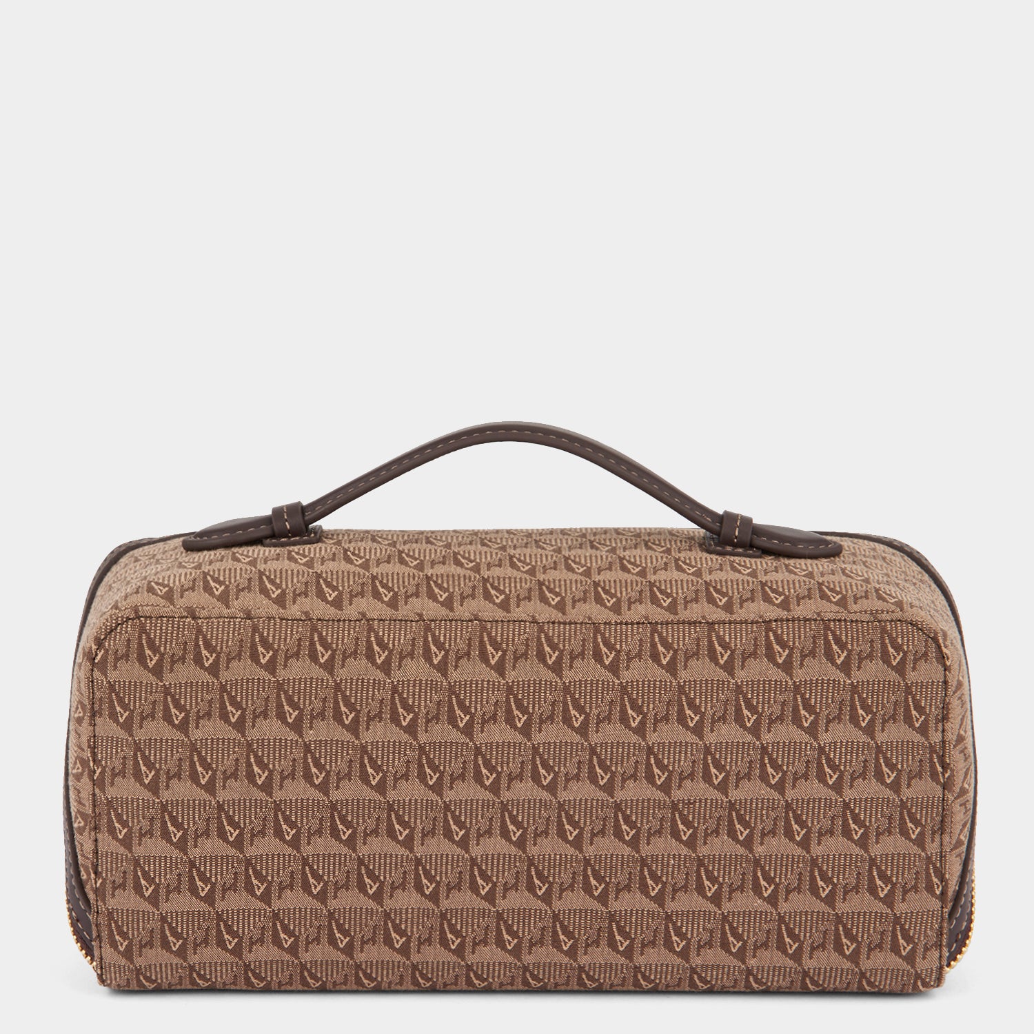 ドレッシング テーブル -

                  
                    Jacquard in Dark Earth -
                  

                  Anya Hindmarch JP
