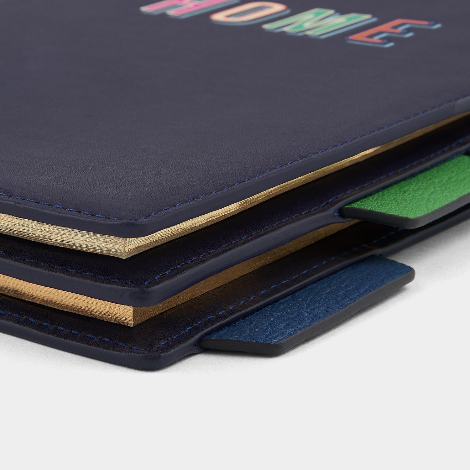 A5 「Two Way」ジャーナル -

                  
                    Polished Leather in Ink -
                  

                  Anya Hindmarch JP
