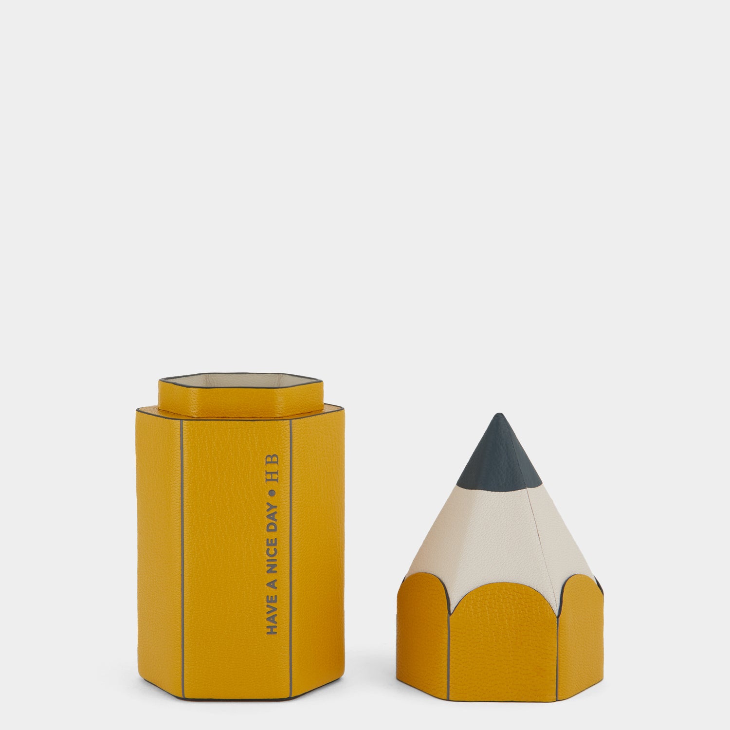 ペンシル ポット -

                  
                    Capra in Mustard -
                  

                  Anya Hindmarch JP
