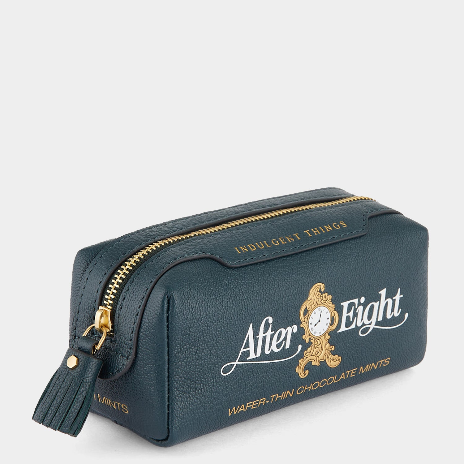 「After Eight」インダルジェント シングズ -

                  
                    Capra Leather in Dark Holly -
                  

                  Anya Hindmarch JP
