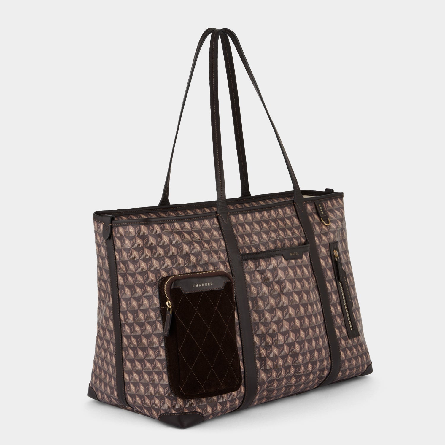 「I AM A Plastic Bag」 インフライト トート -

                  
                    Recycled Coated Canvas in Truffle -
                  

                  Anya Hindmarch JP
