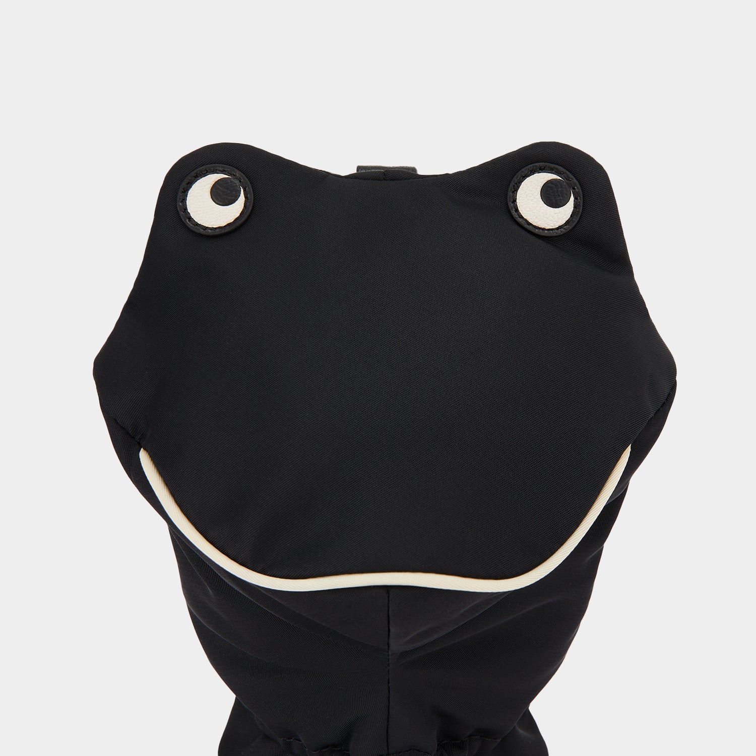 カエル ゴルフ ヘッドカバー -

                  
                    ECONYL® in Black -
                  

                  Anya Hindmarch JP
