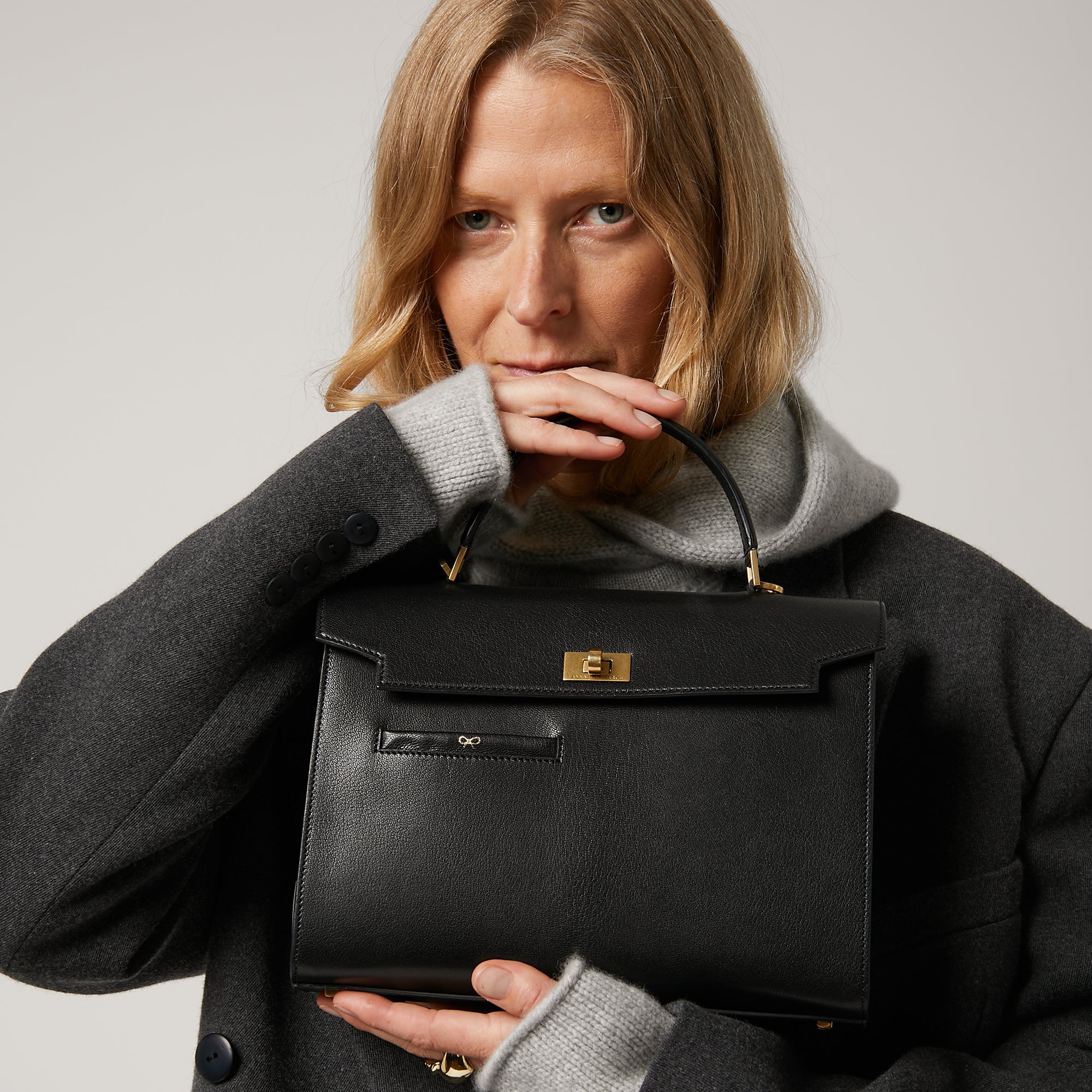 モティマー -

                  
                    Leather in Black -
                  

                  Anya Hindmarch JP
