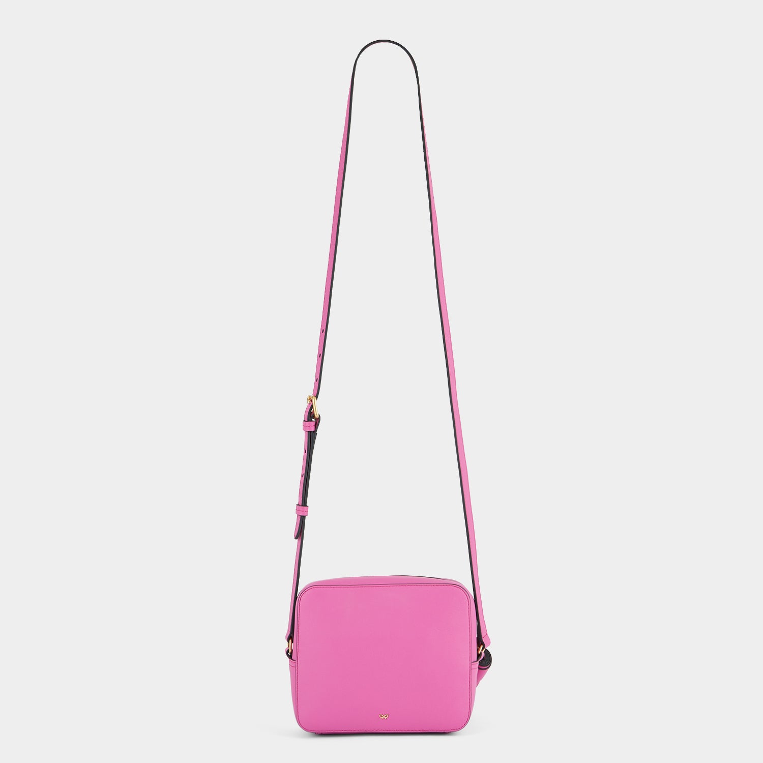 ウィンク クロスボディ -

                  
                    Calf Leather in Bubblegum -
                  

                  Anya Hindmarch JP
