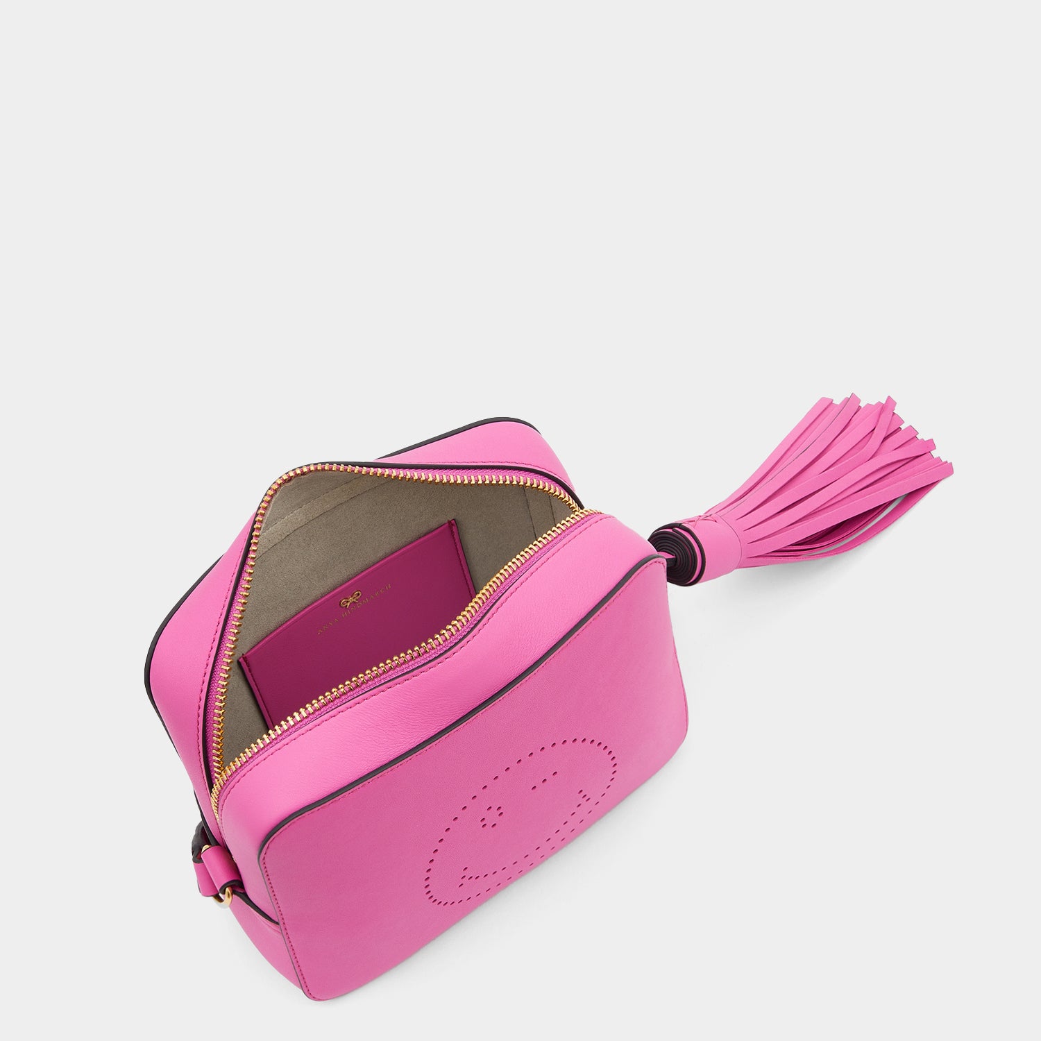 ウィンク クロスボディ -

                  
                    Calf Leather in Bubblegum -
                  

                  Anya Hindmarch JP
