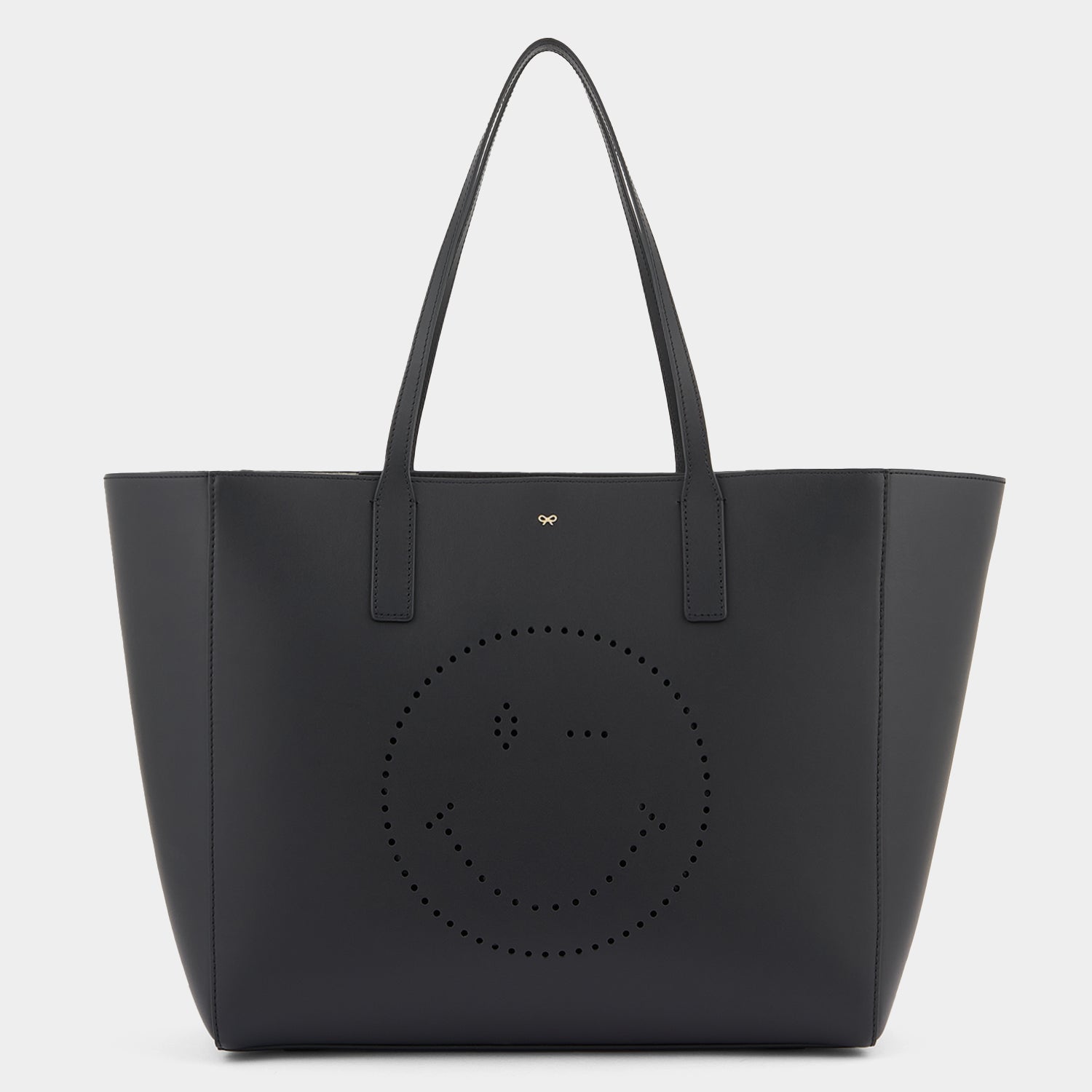 ウィンク ショッパー -

                  
                    Calf Leather in Black -
                  

                  Anya Hindmarch JP
