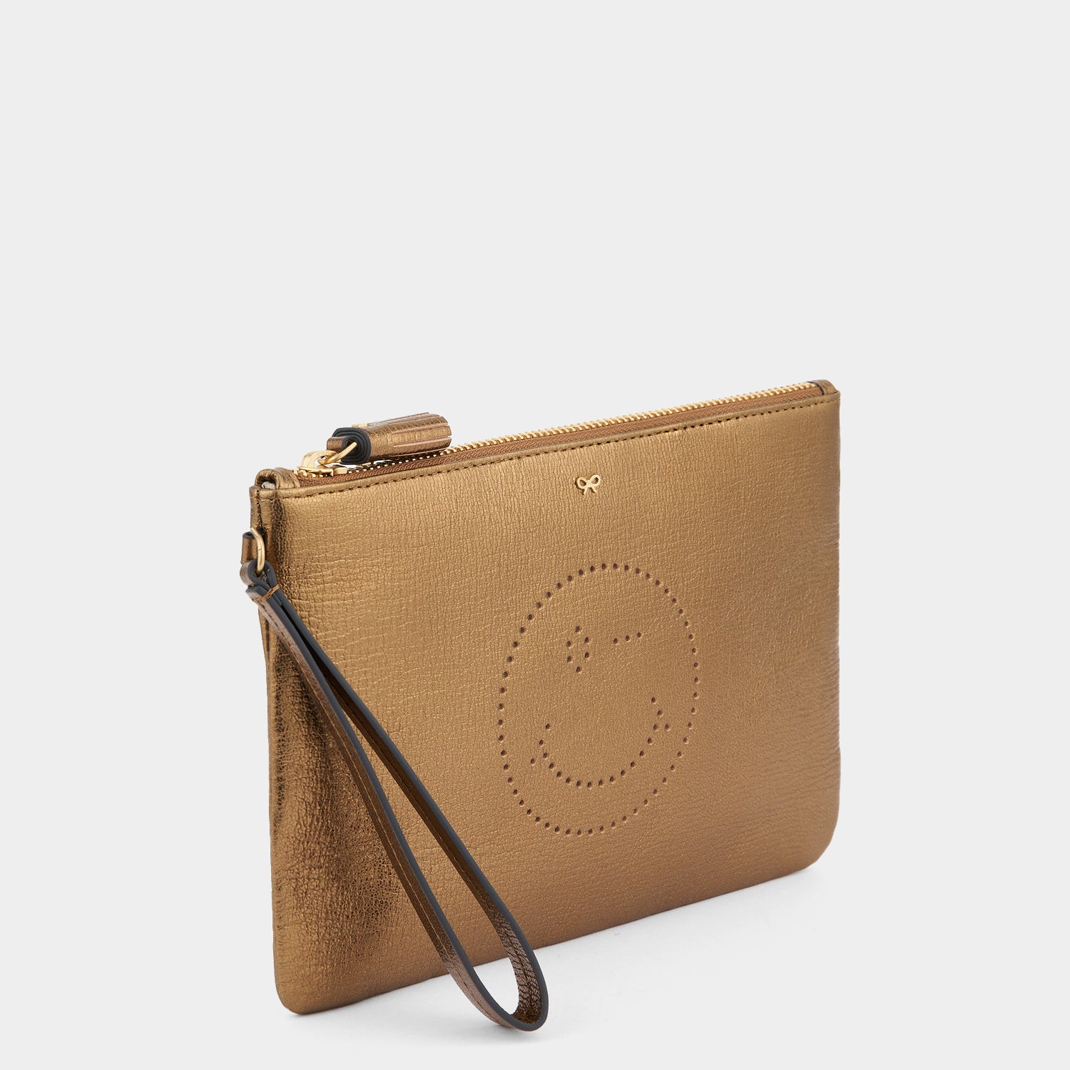 ウィンク ジップトップポーチ -

                  
                    Capra Leather in Old Gold -
                  

                  Anya Hindmarch JP
