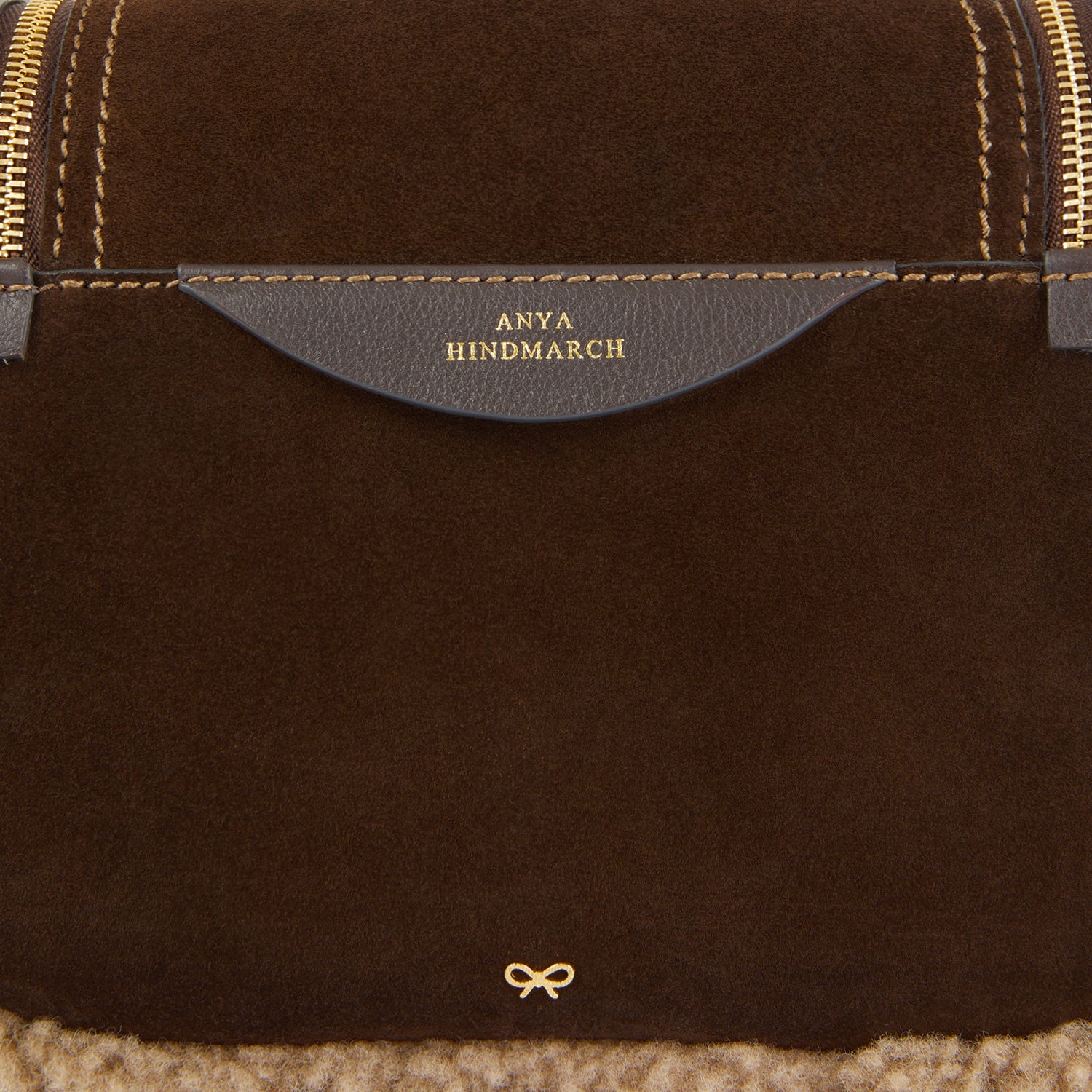 ヴィア ソフト サッチェル スモール -

                  
                    Suede in Coffee -
                  

                  Anya Hindmarch JP
