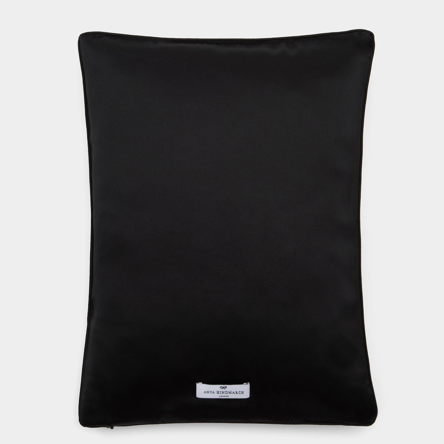「Elnett」ピロー -

                  
                    Silk in Gold -
                  

                  Anya Hindmarch JP
