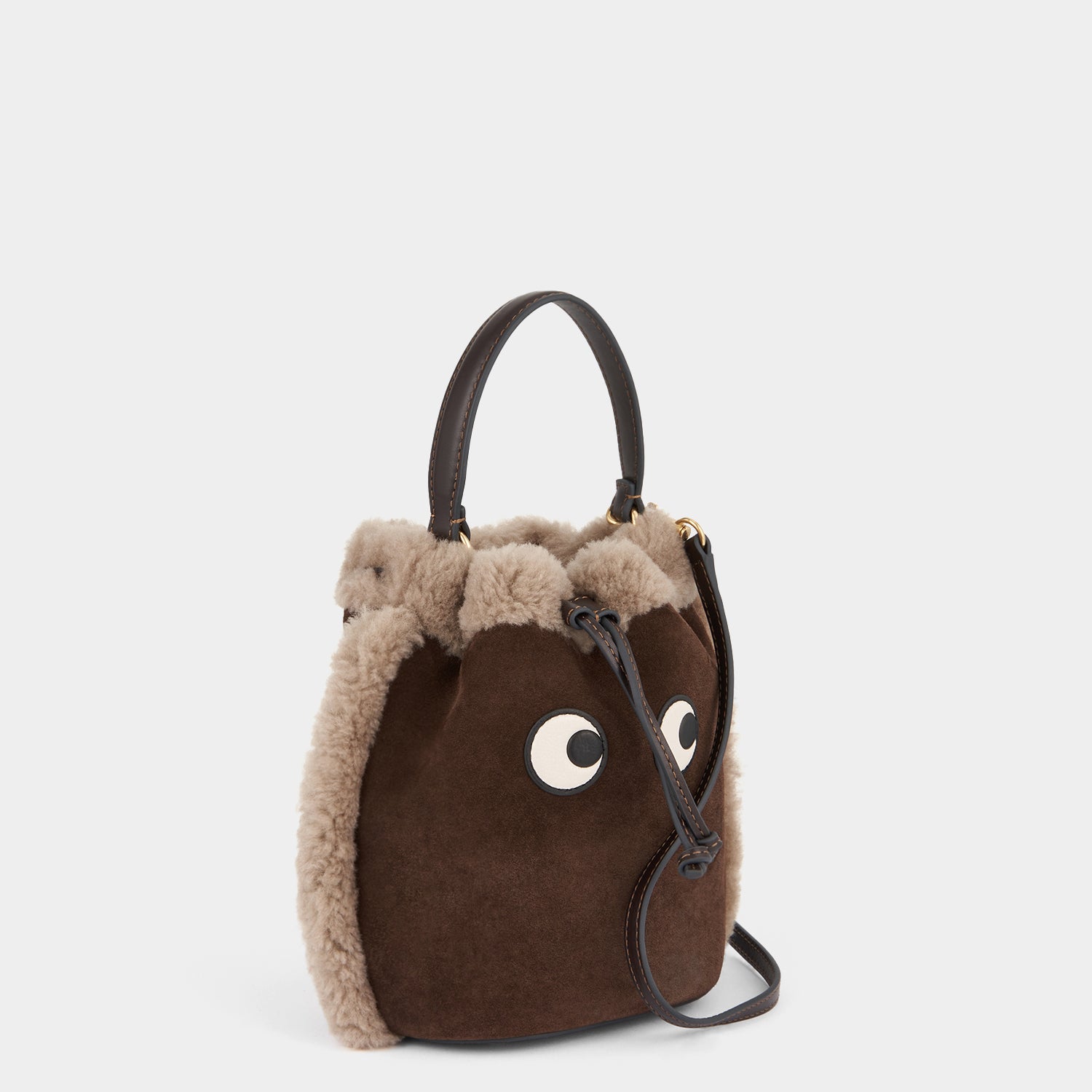 アイズ ドローストリング クロスボディ -

                  
                    Suede in Coffee -
                  

                  Anya Hindmarch JP
