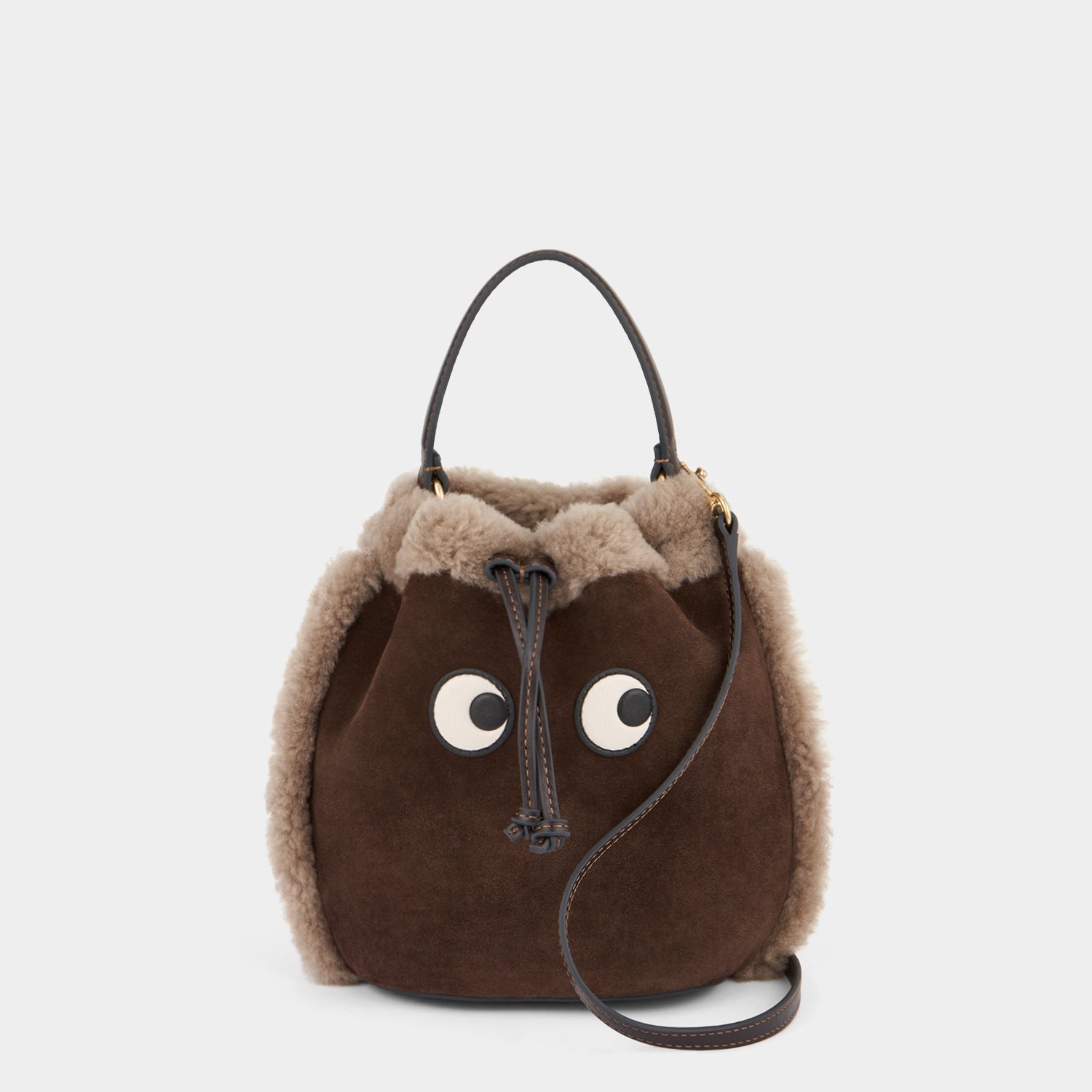 アイズ ドローストリング クロスボディ -

                  
                    Suede in Coffee -
                  

                  Anya Hindmarch JP
