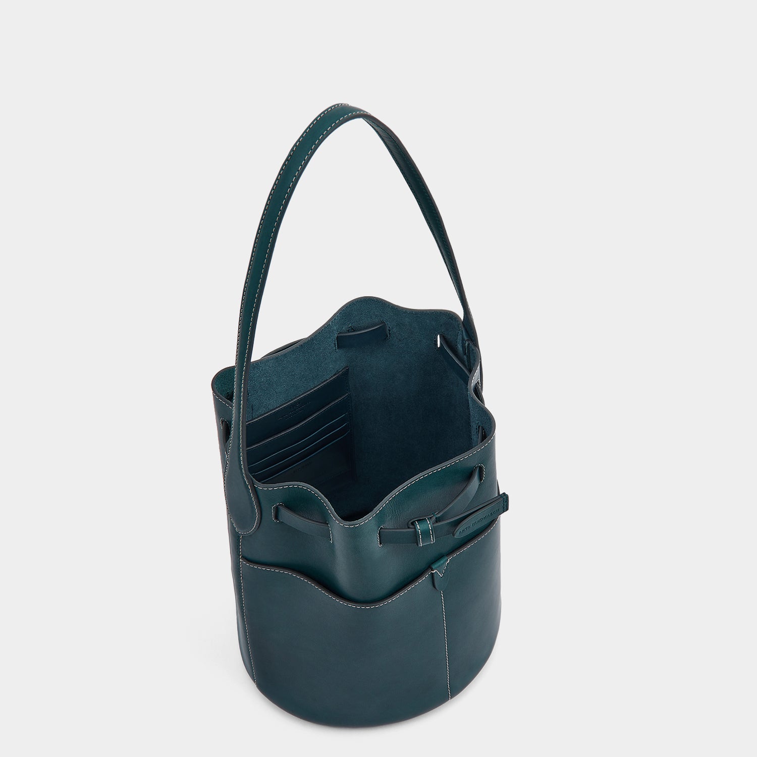 「Return to Nature」バケットバッグ スモール -

                  
                    Compostable Leather in Dark Holly -
                  

                  Anya Hindmarch JP
