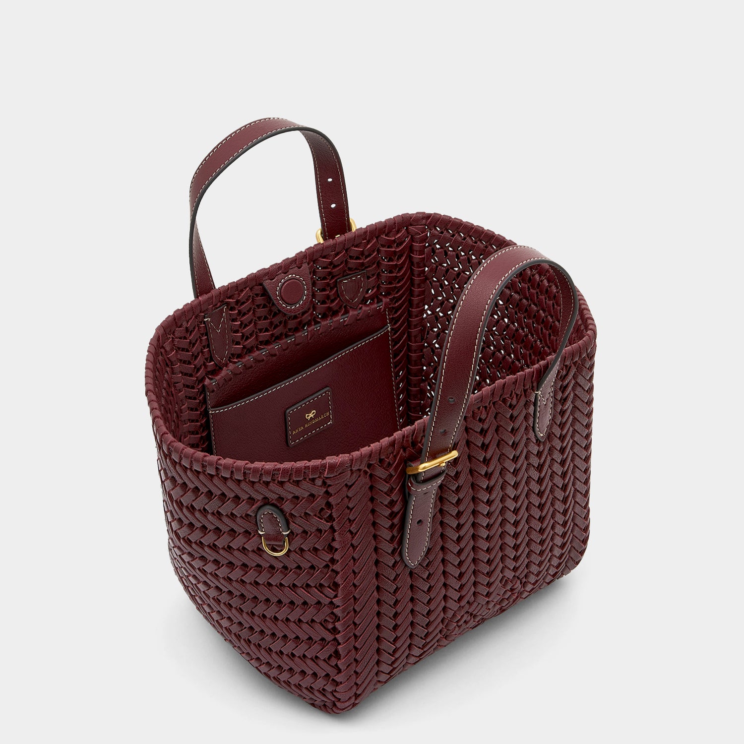 ニーソン スモール スクエア トート -

                  
                    Shiny Capra in Rosewood -
                  

                  Anya Hindmarch JP
