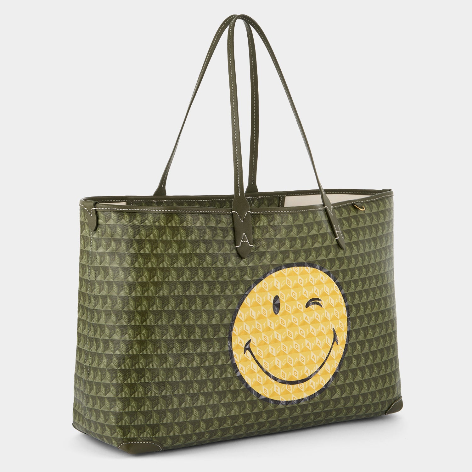 「I AM A Plastic Bag」 ウィンク トート -

                  
                    Recycled Coated Canvas in Fern -
                  

                  Anya Hindmarch JP
