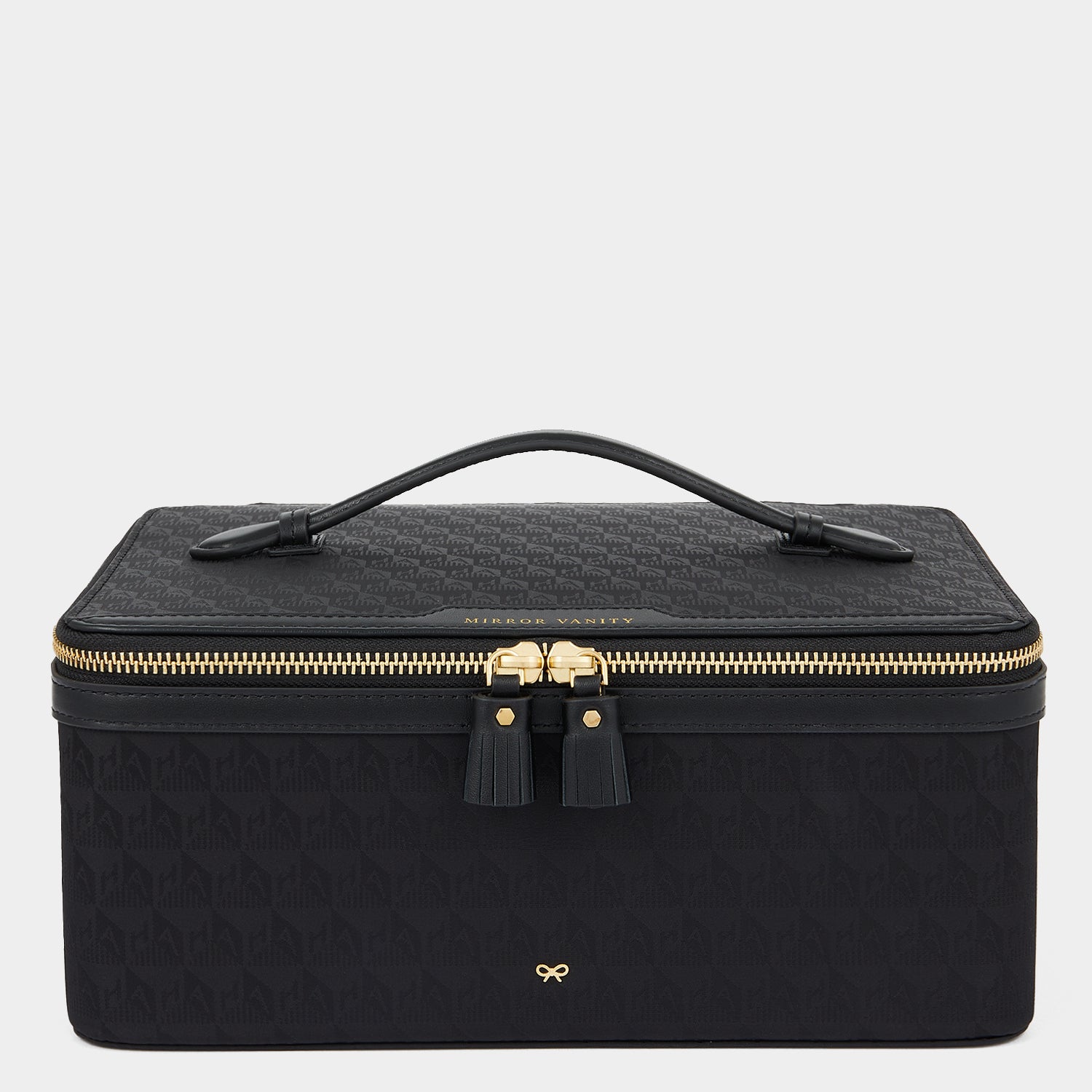 ミラー バニティー キット -

          
            Recycled Nylon in Black -
          

          Anya Hindmarch JP
