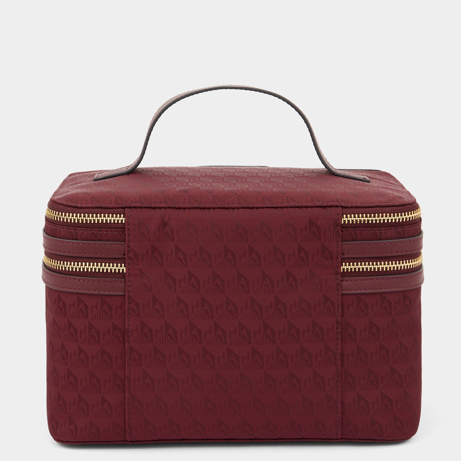 ロゴ バニティー キット -

                  
                    AH Logo Nylon in Medium Red -
                  

                  Anya Hindmarch JP
