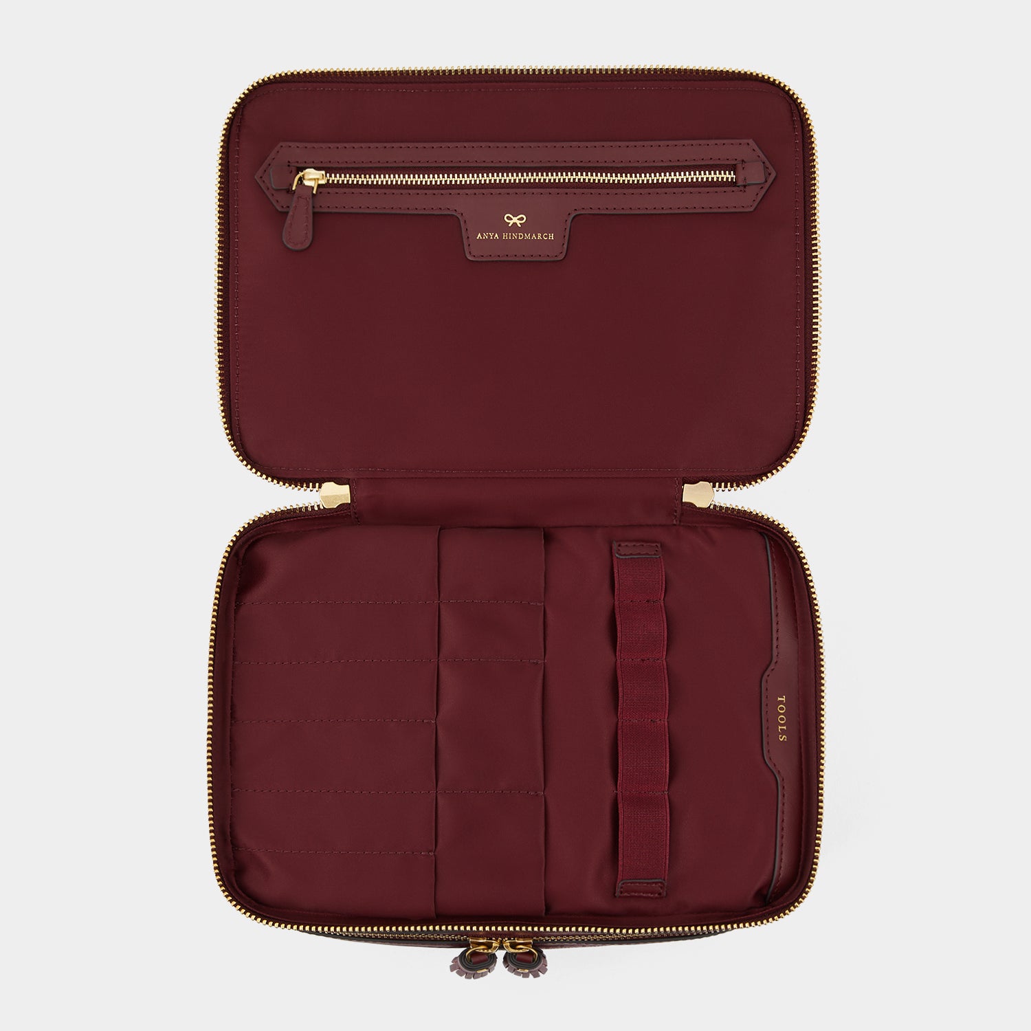 ロゴ バニティー キット -

          
            AH Logo Nylon in Medium Red -
          

          Anya Hindmarch JP
