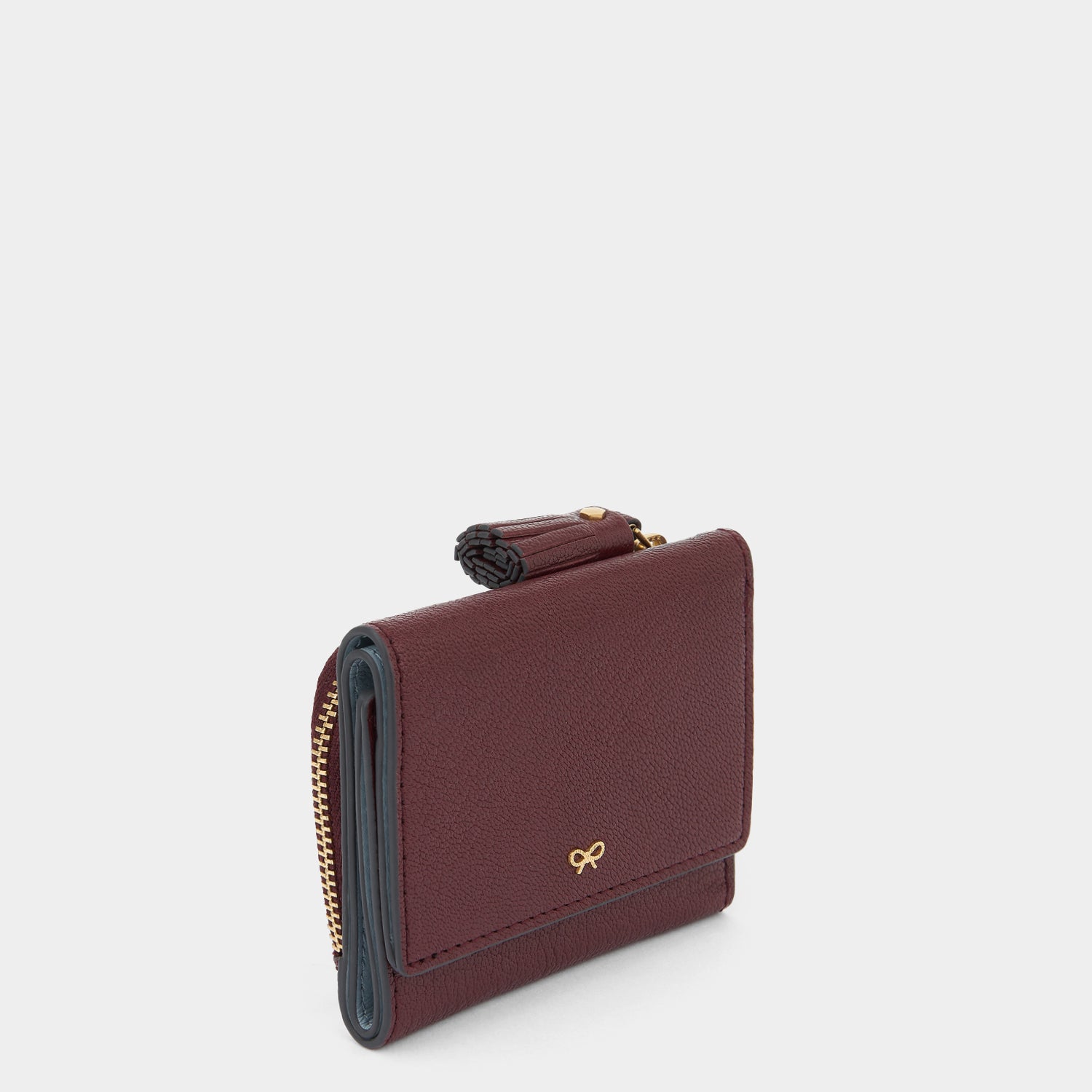 ピーピング アイズ 三つ折り ウォレット -

                  
                    Shiny Capra in Rosewood -
                  

                  Anya Hindmarch JP
