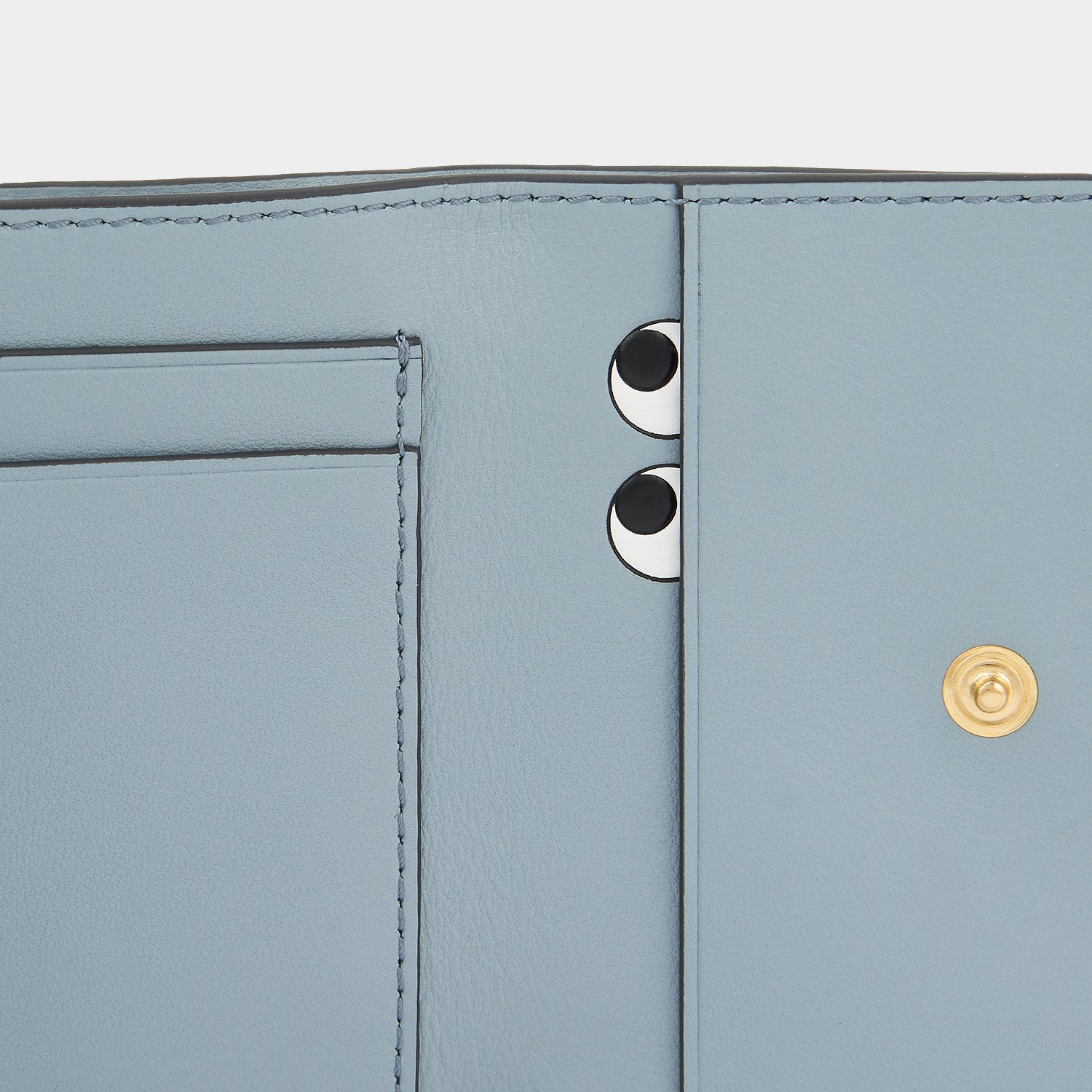 ピーピング アイズ 三つ折り ウォレット -

                  
                    Shiny Capra in Rosewood -
                  

                  Anya Hindmarch JP
