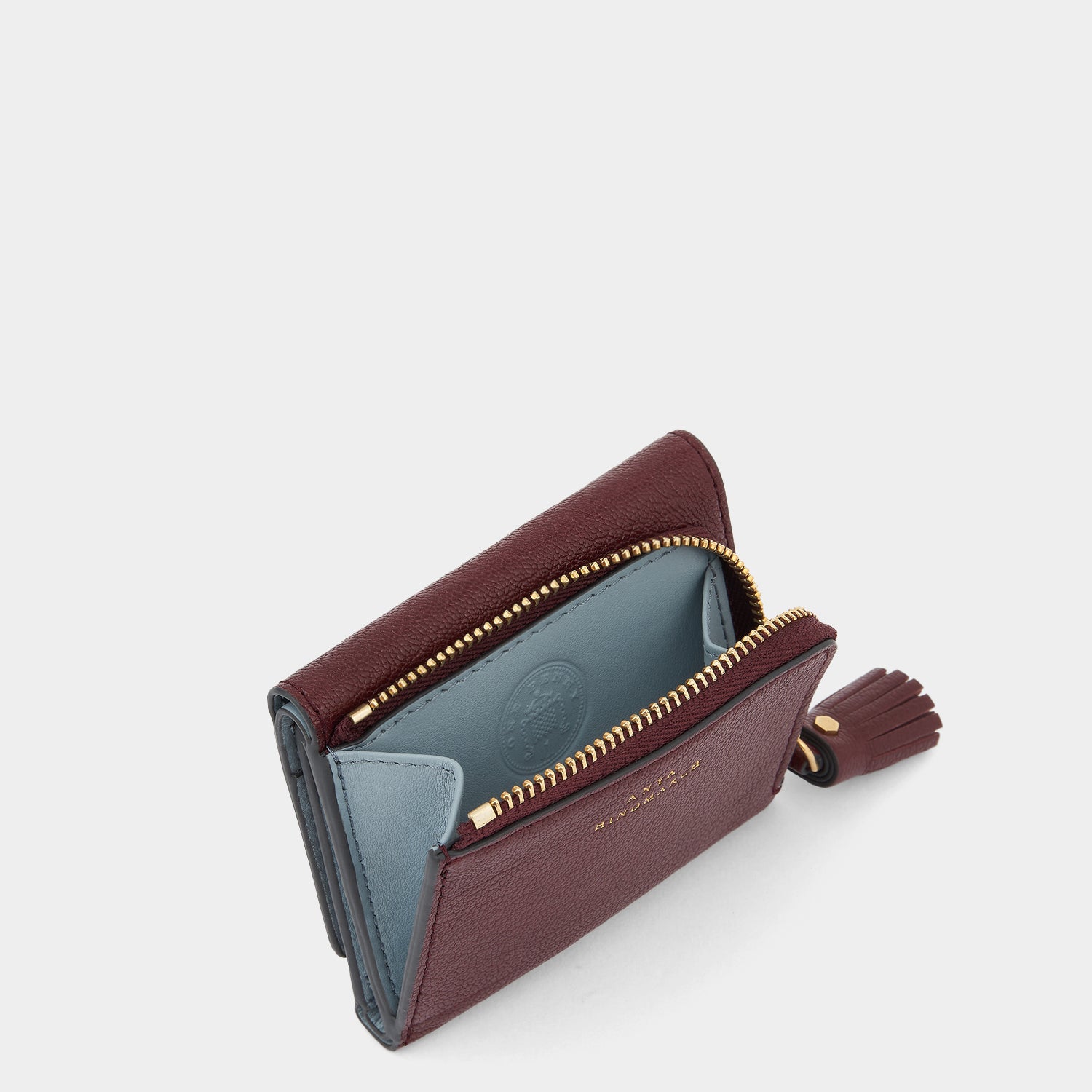 ピーピング アイズ 三つ折り ウォレット -

                  
                    Shiny Capra in Rosewood -
                  

                  Anya Hindmarch JP
