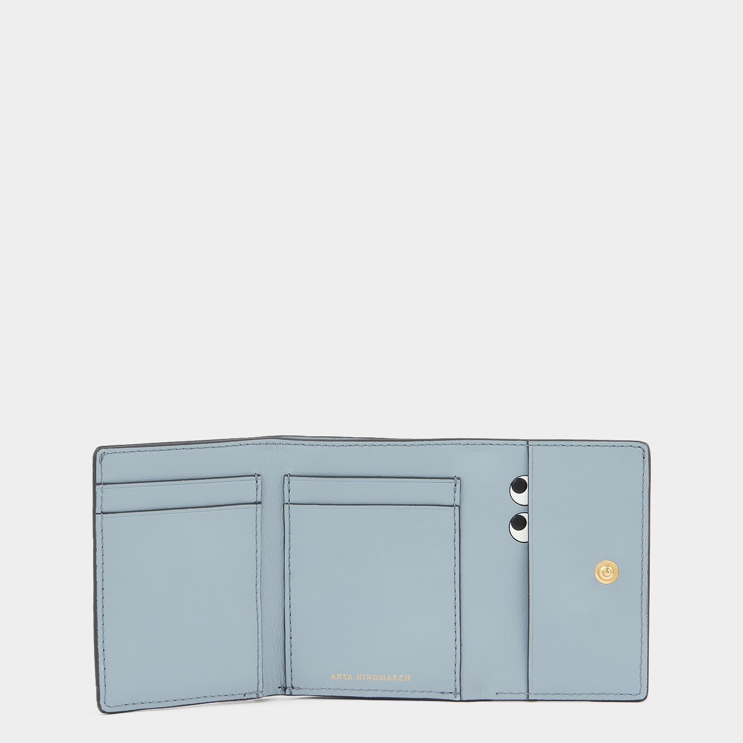 ピーピング アイズ 三つ折り ウォレット -

                  
                    Shiny Capra in Rosewood -
                  

                  Anya Hindmarch JP
