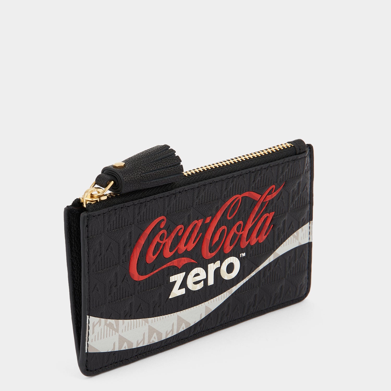 「Coca Cola Zero」ジップカードケース -

                  
                    Capra Leather in Black -
                  

                  Anya Hindmarch JP
