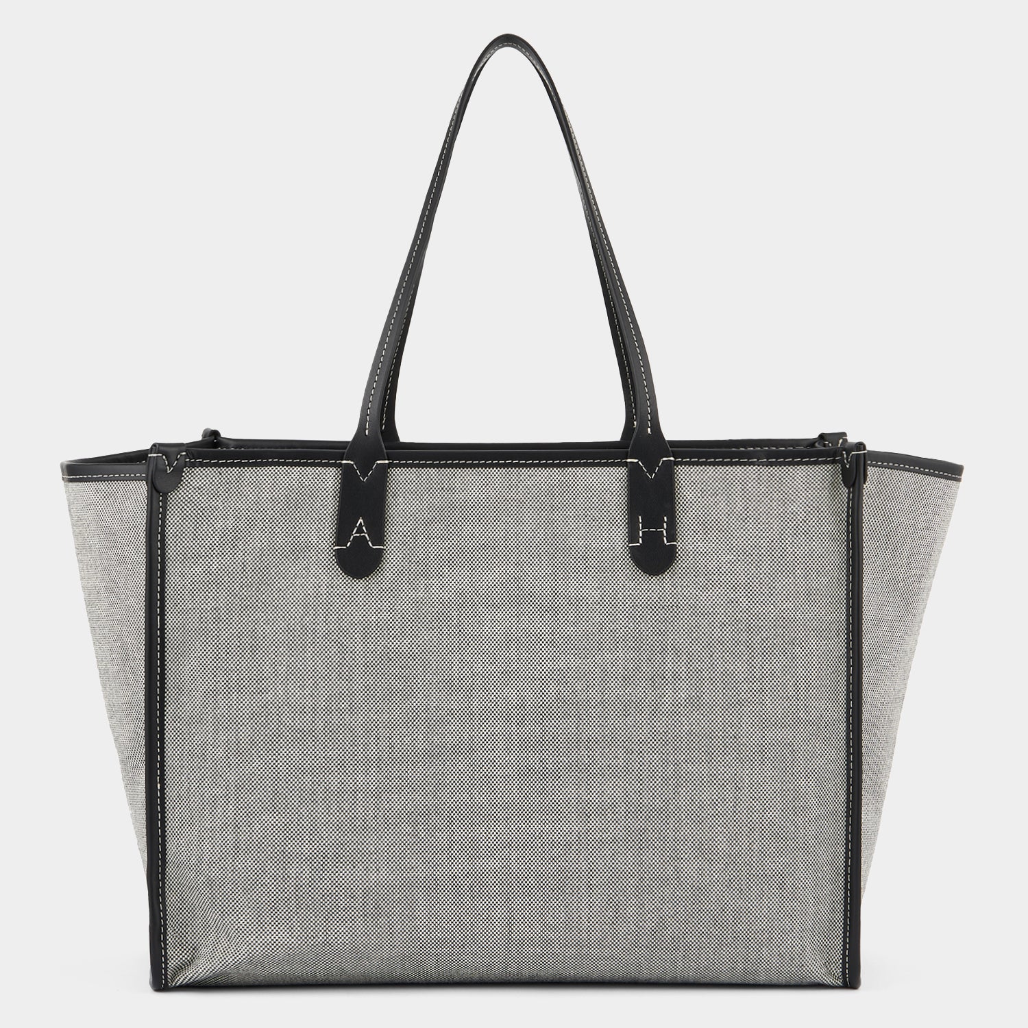 ポケット トート -

                  
                    Mixed Canvas in Salt and Pepper -
                  

                  Anya Hindmarch JP
