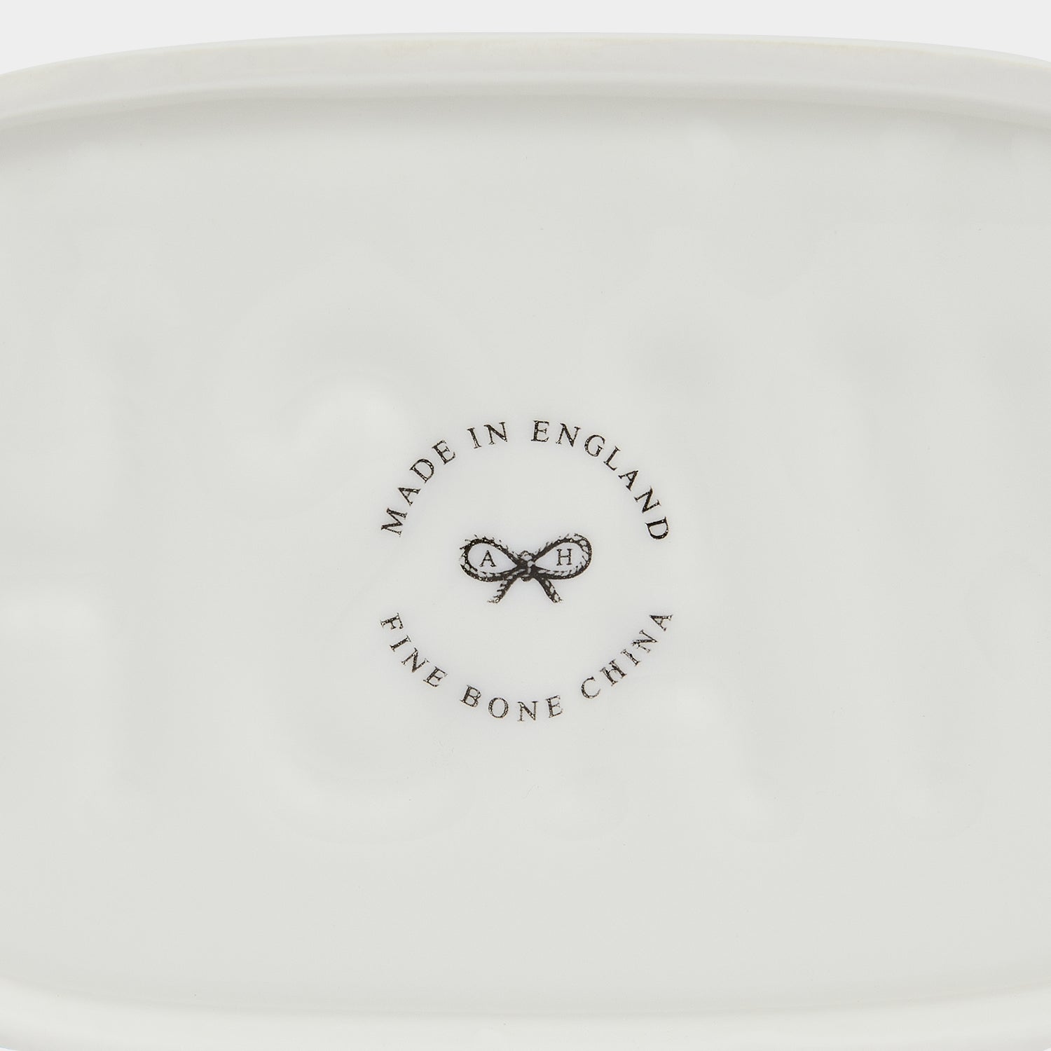 バスルーム セット -

          
            Bone China in White -
          

          Anya Hindmarch JP
