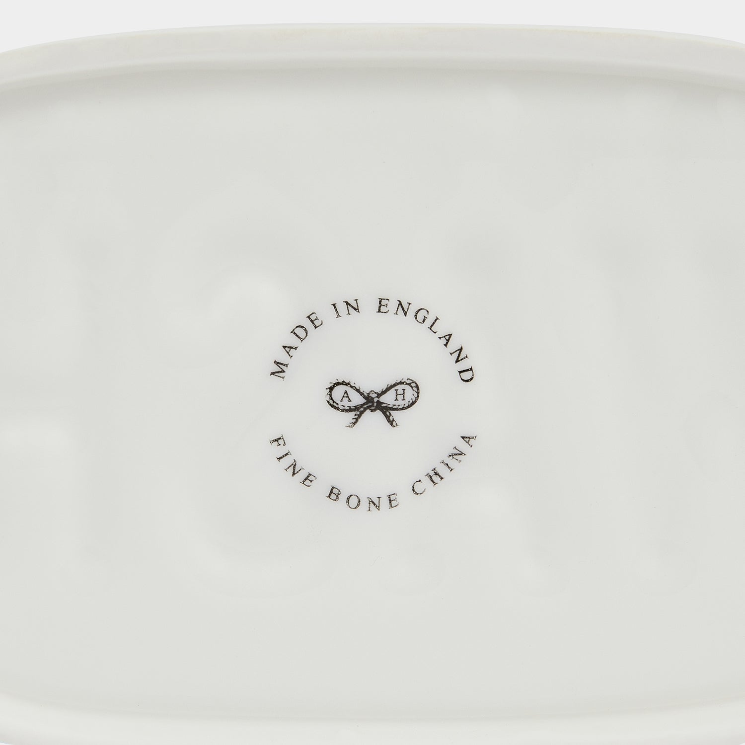 バスルーム セット -

                  
                    Bone China in White -
                  

                  Anya Hindmarch JP
