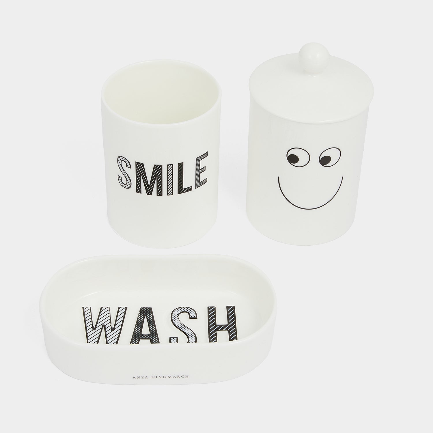 バスルーム セット -

          
            Bone China in White -
          

          Anya Hindmarch JP
