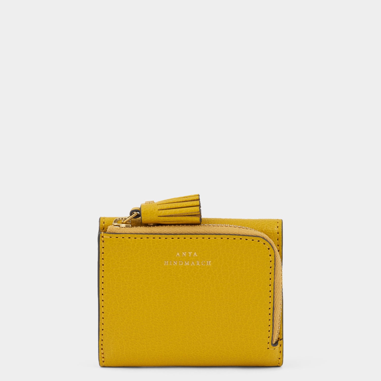 ピーピング アイズ 三つ折り ウォレット -

                  
                    Shiny Capra in Mustard -
                  

                  Anya Hindmarch JP
