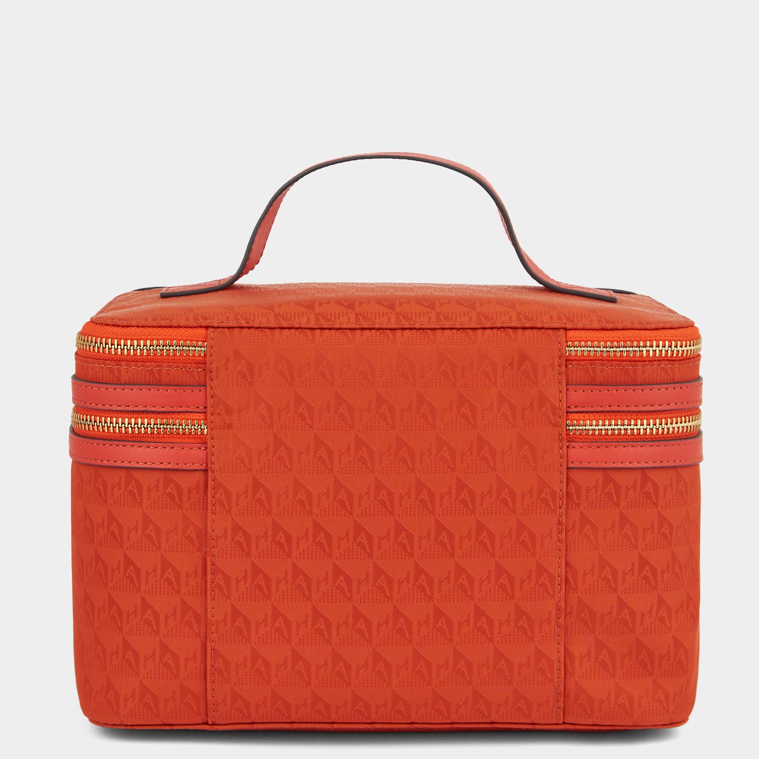 ロゴ バニティー キット -

          
            AH Logo Nylon in Burnt Sienna -
          

          Anya Hindmarch JP
