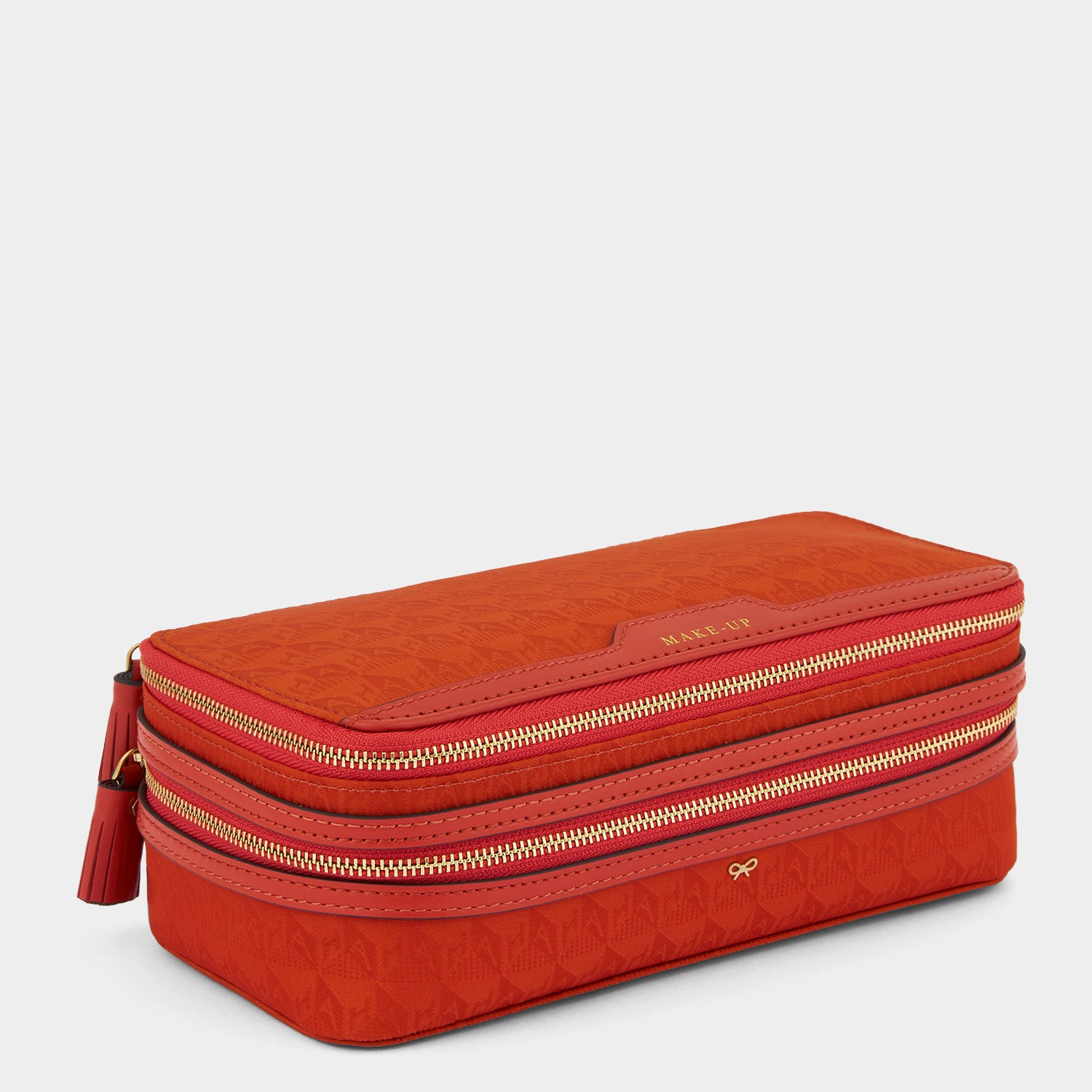 ロゴ メイクアップ ポーチ -

          
            AH Logo Nylon in Burnt Sienna -
          

          Anya Hindmarch JP
