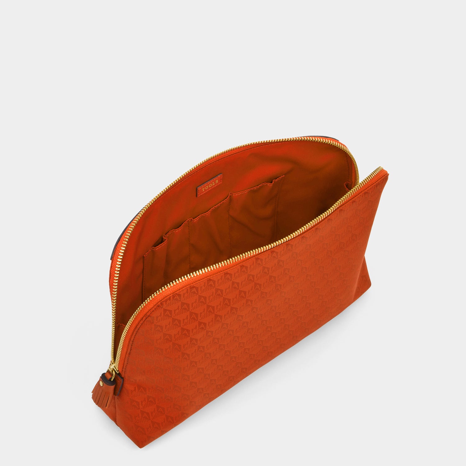ロゴ「Lotions and Potions」ポーチ -

          
            AH Logo Nylon in Burnt Sienna -
          

          Anya Hindmarch JP
