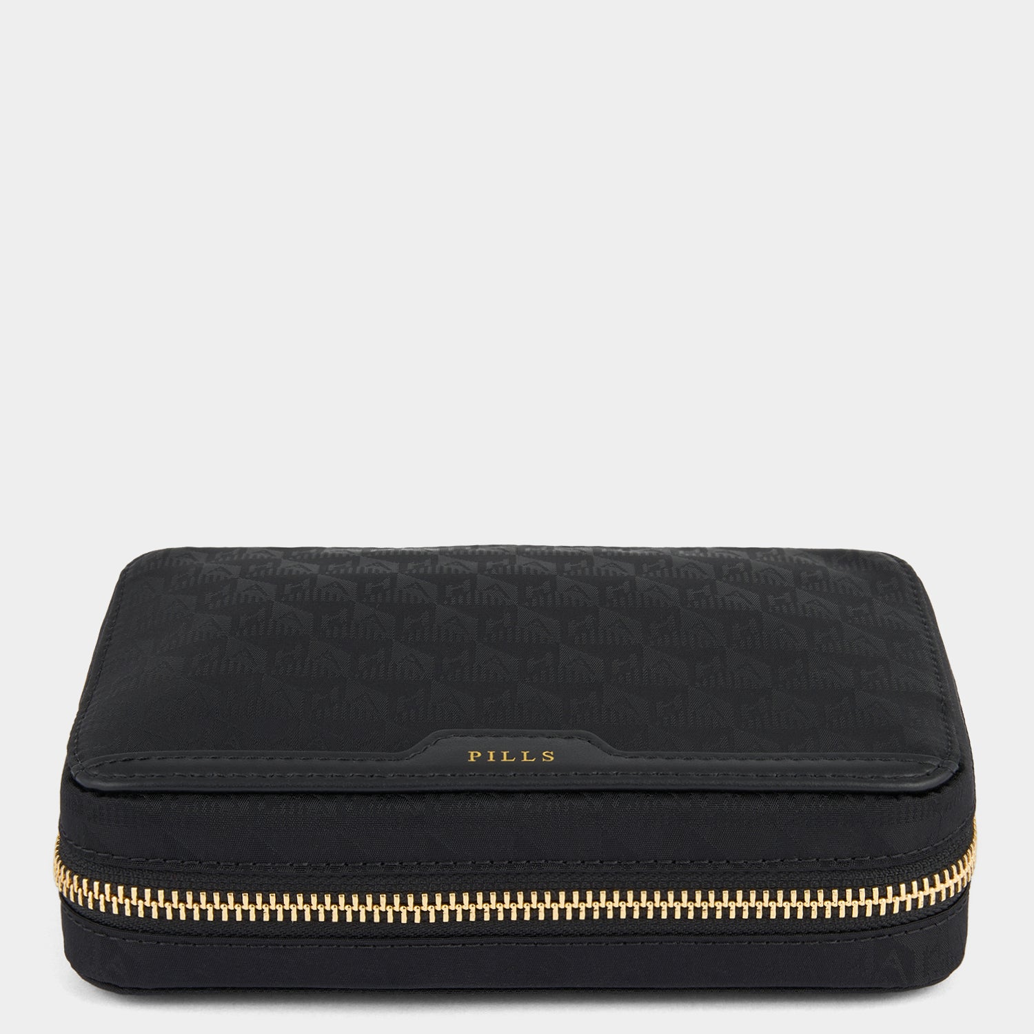ピル・ボックス -

          
            Jacquard Nylon in Black -
          

          Anya Hindmarch JP

