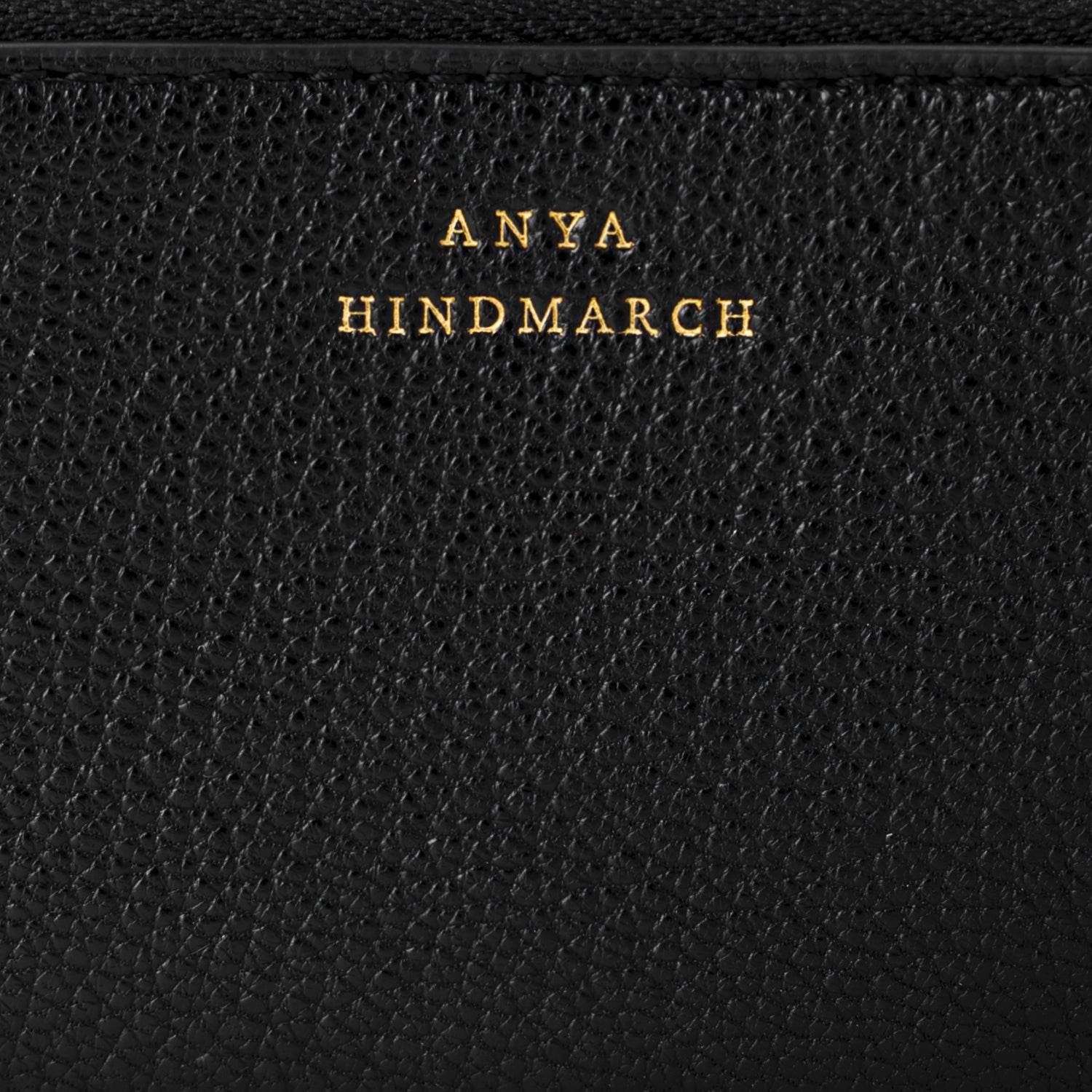 ピーピング アイズ 三つ折り ウォレット -

                  
                    Shiny Capra in Black -
                  

                  Anya Hindmarch JP
