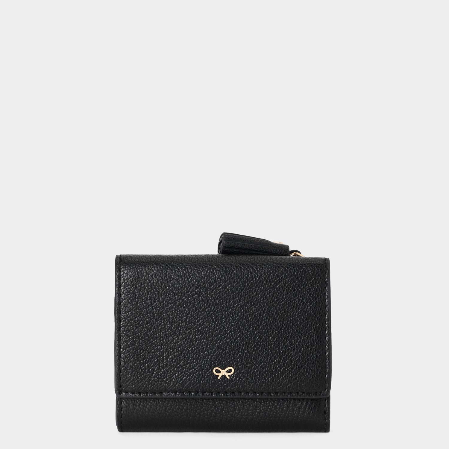 Peeping Eyes ミニ・トライフォールド・ウォレット -

          
            Shiny Capra in Black -
          

          Anya Hindmarch JP
