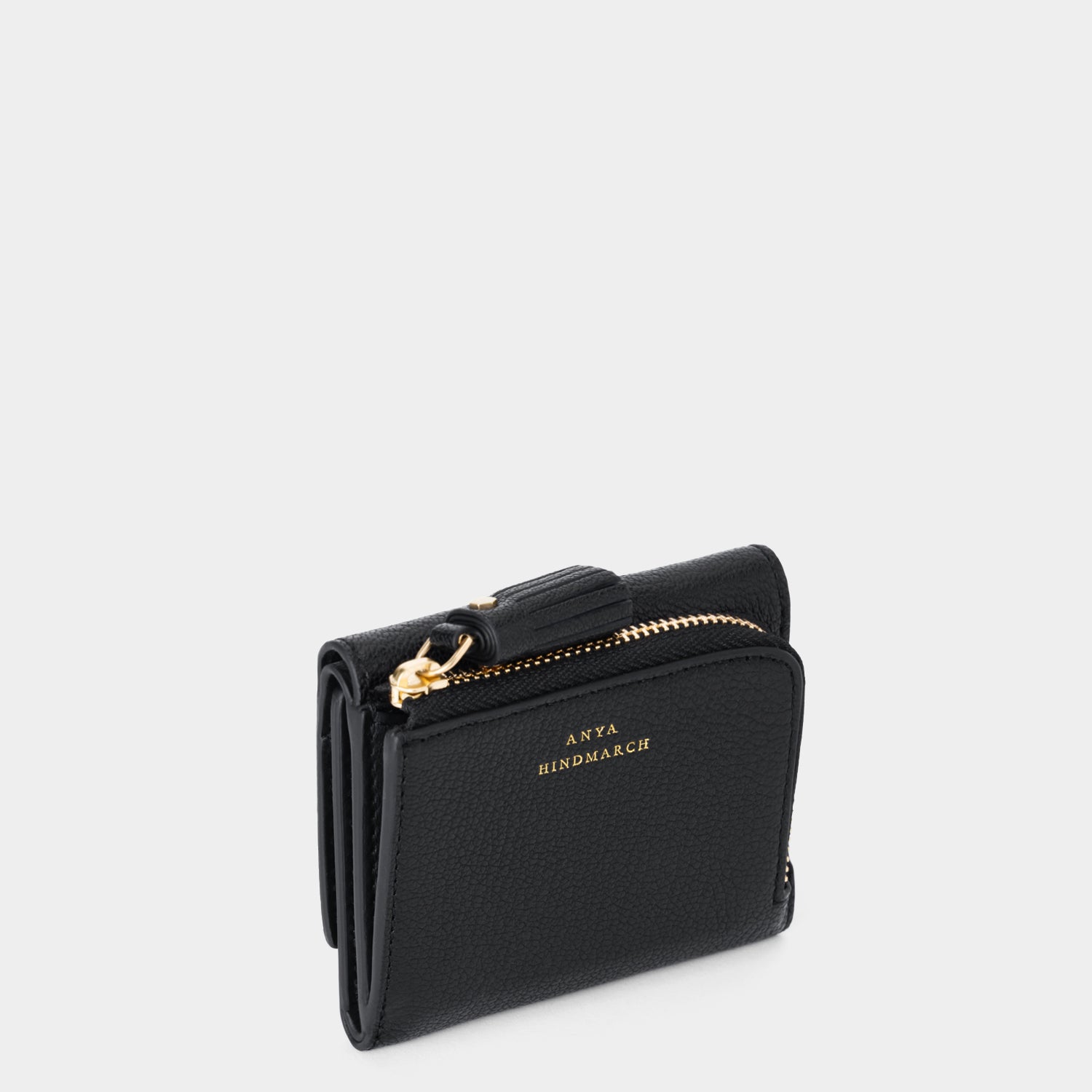 Peeping Eyes ミニ・トライフォールド・ウォレット -

          
            Shiny Capra in Black -
          

          Anya Hindmarch JP
