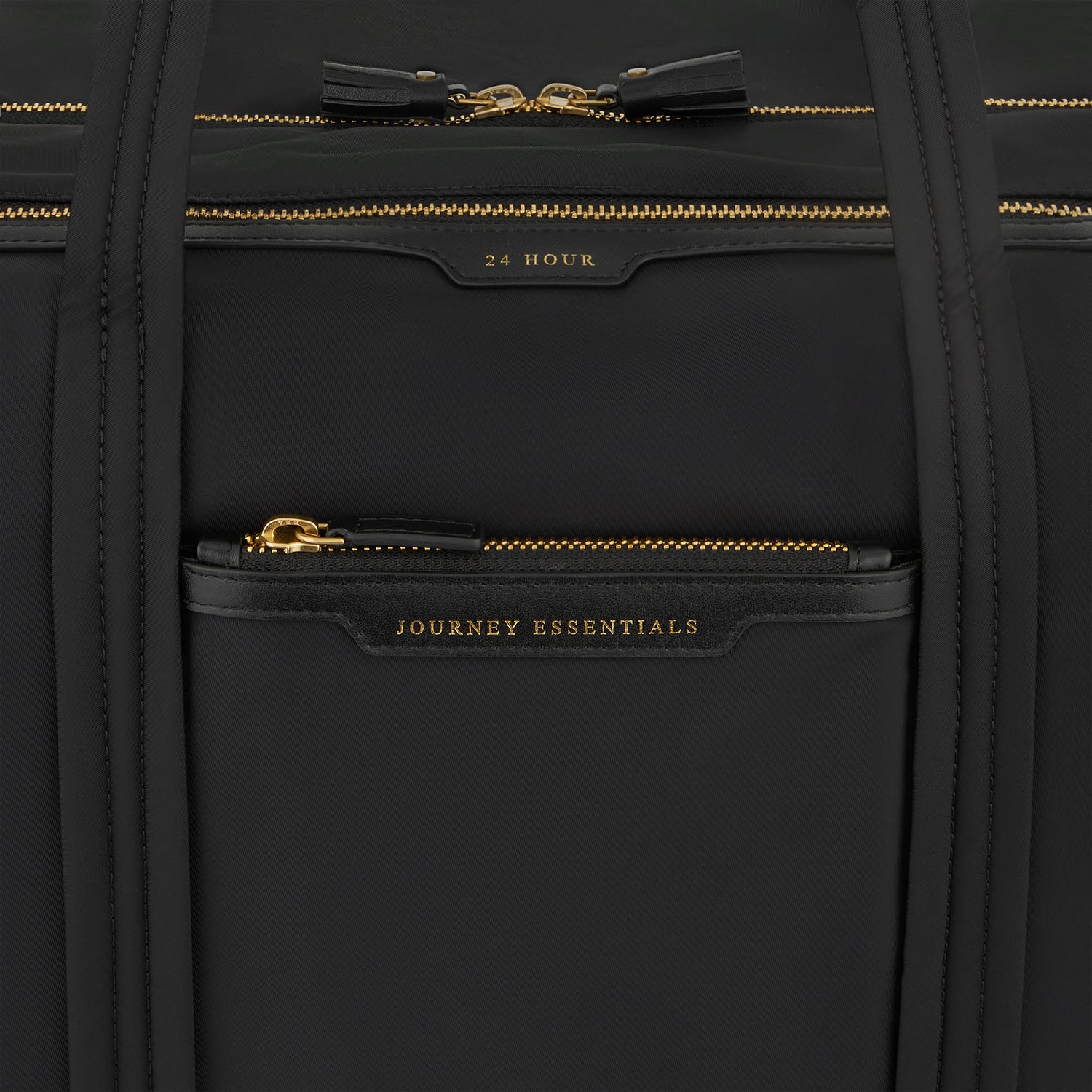 「24 Hour」バッグ -

          
            Recycled Nylon with PU in Black -
          

          Anya Hindmarch JP
