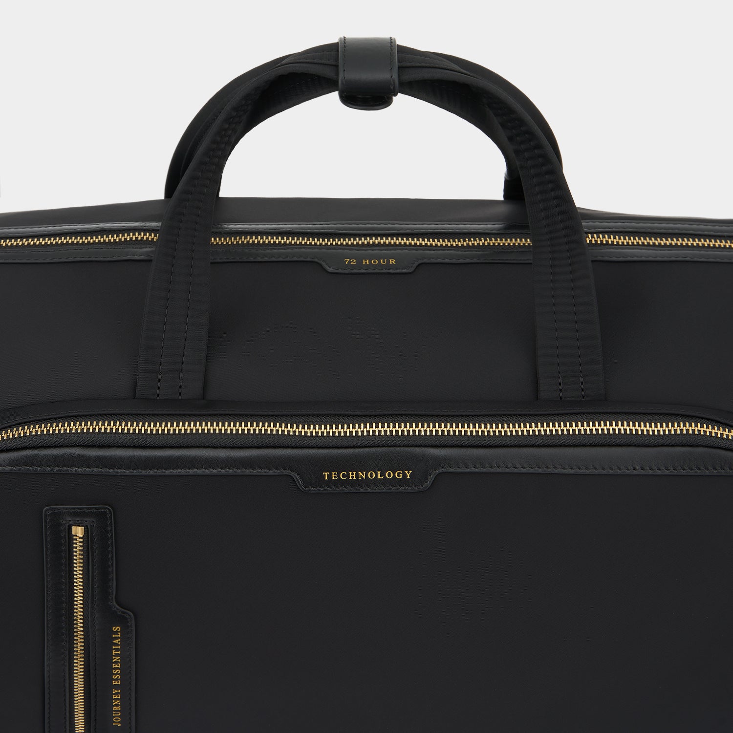 「72 Hour」バッグ -

          
            ECONYL® Regenerated Nylon in Black -
          

          Anya Hindmarch JP
