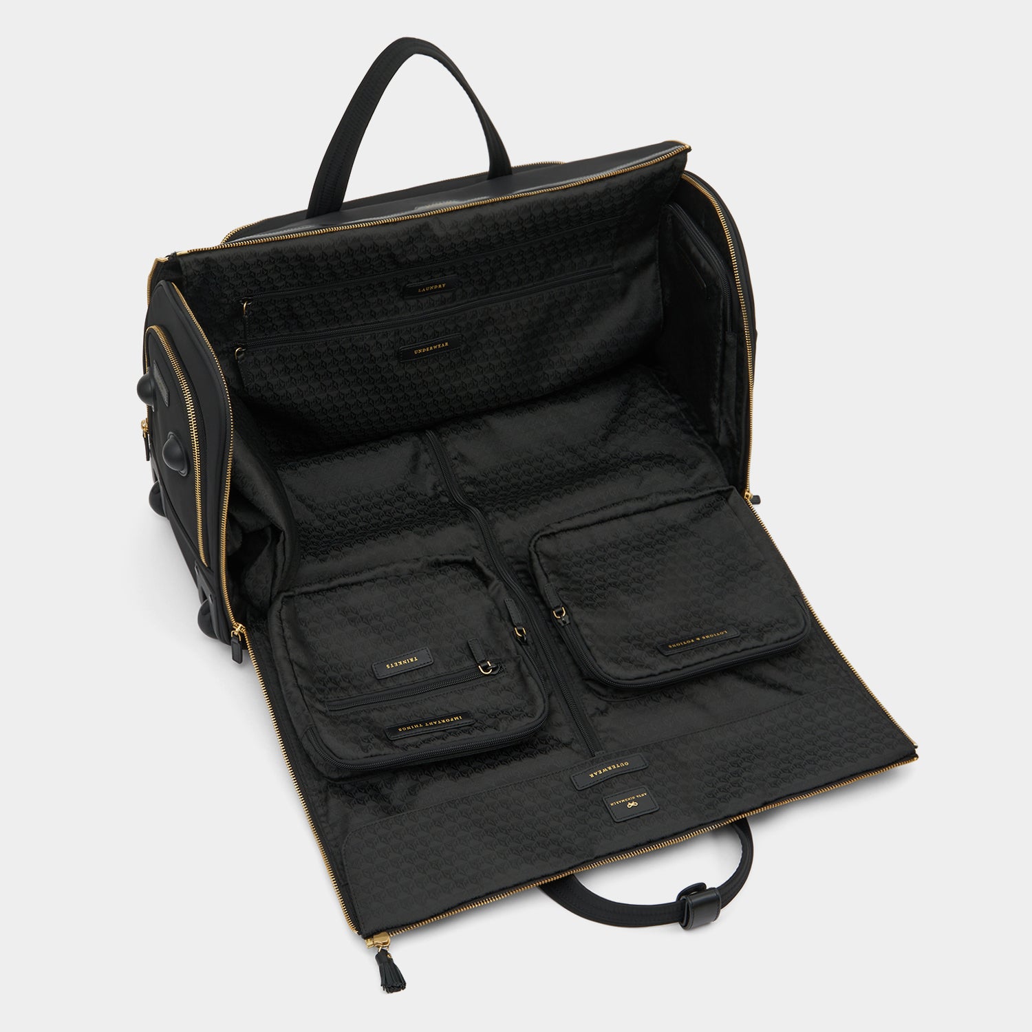 「72 Hour」バッグ -

          
            ECONYL® Regenerated Nylon in Black -
          

          Anya Hindmarch JP
