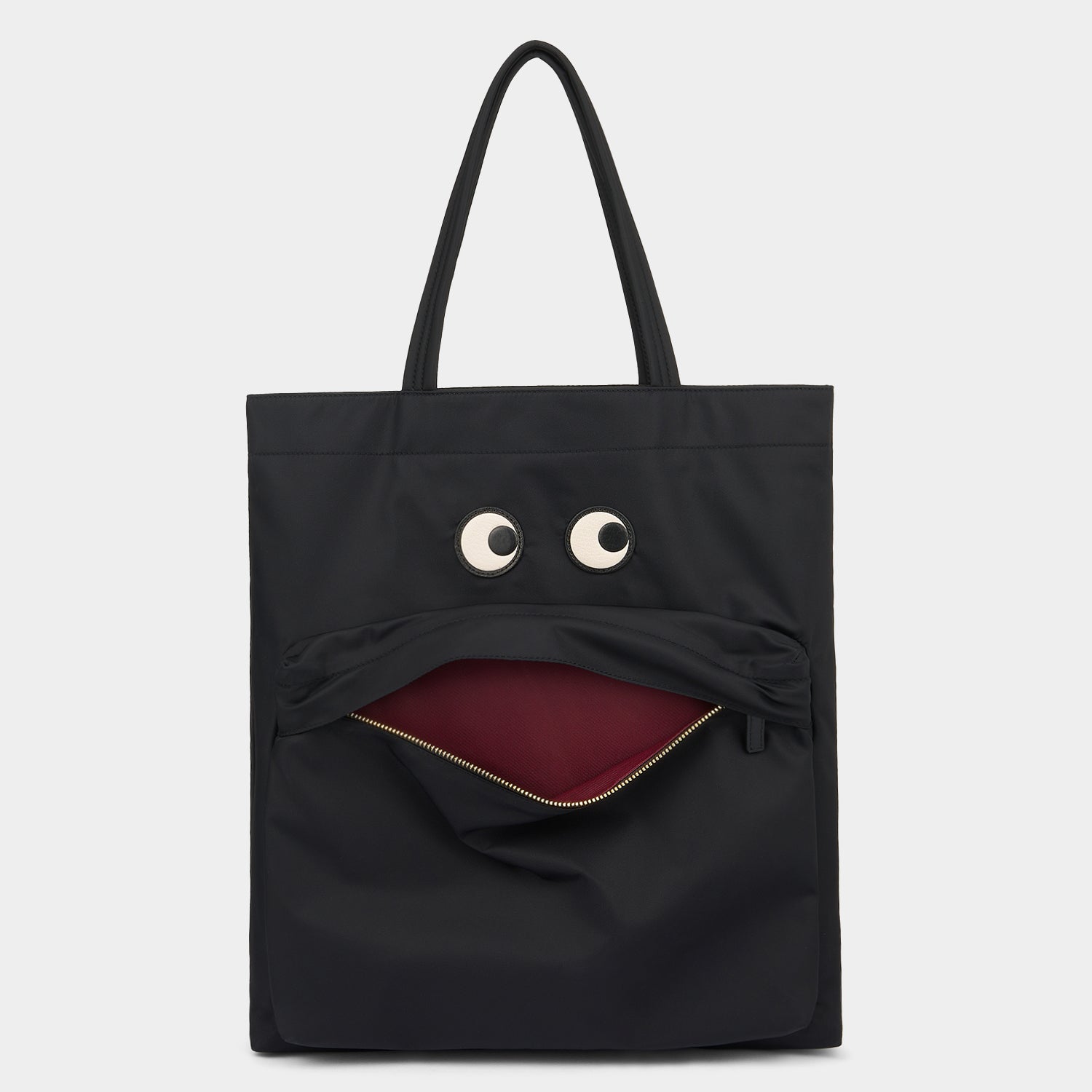 アイズ トート -

          
            ECONYL® Regenerated Nylon in Black -
          

          Anya Hindmarch JP
