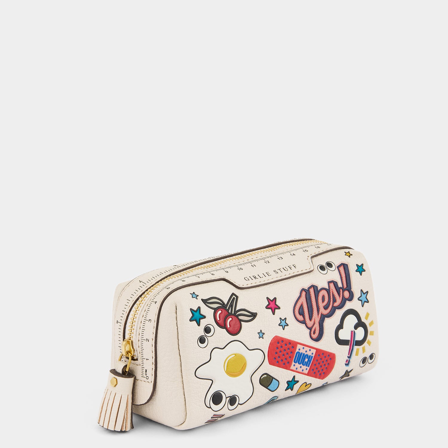 オールオーバーステッカー ガーリー スタッフ -

          
            Shiny Capra in Chalk -
          

          Anya Hindmarch JP
