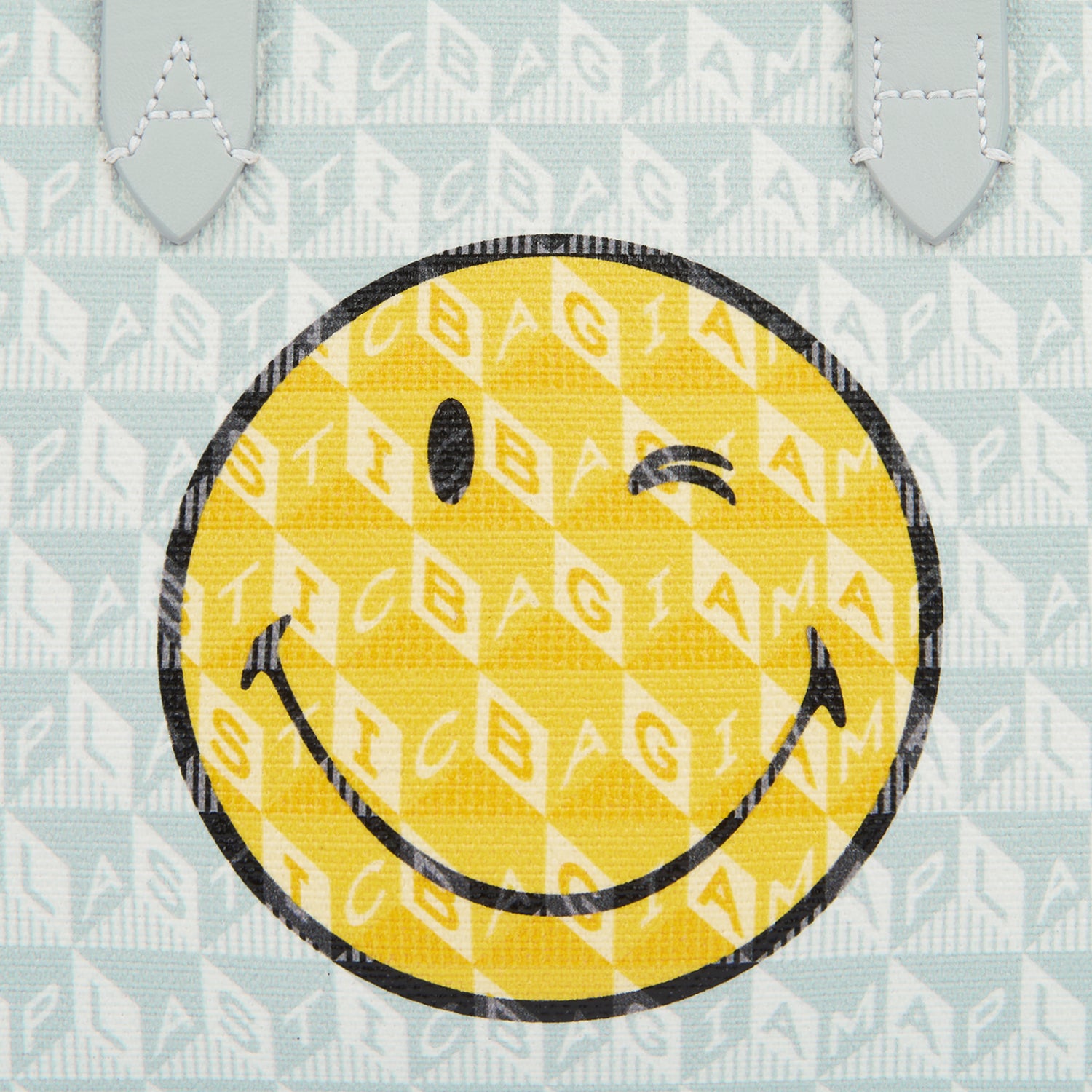「I AM A Plastic Bag」ウィンク・ジップ・トート［XS］ -

          
            Recycled Coated Canvas in Frost -
          

          Anya Hindmarch JP
