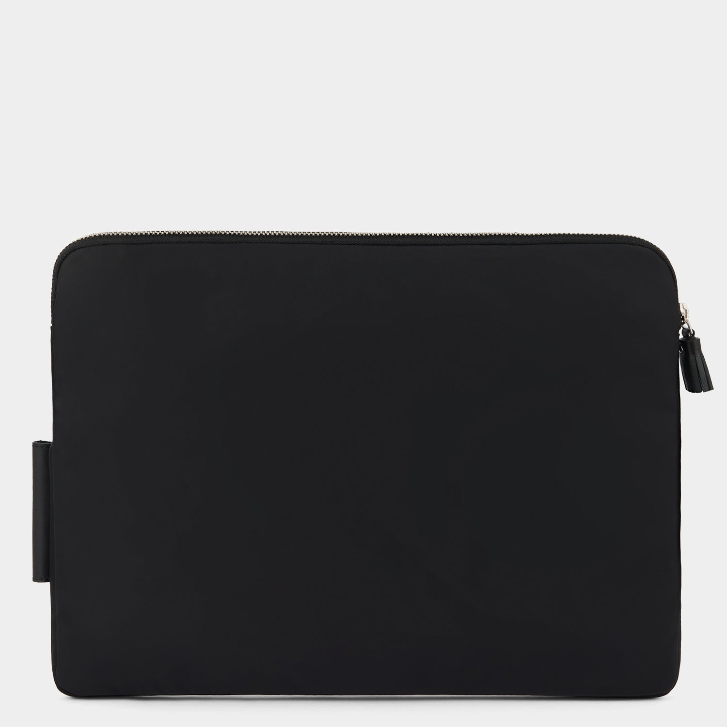テクノロジー ケース -

          
            Regenerated ECONYL® in Black -
          

          Anya Hindmarch JP

