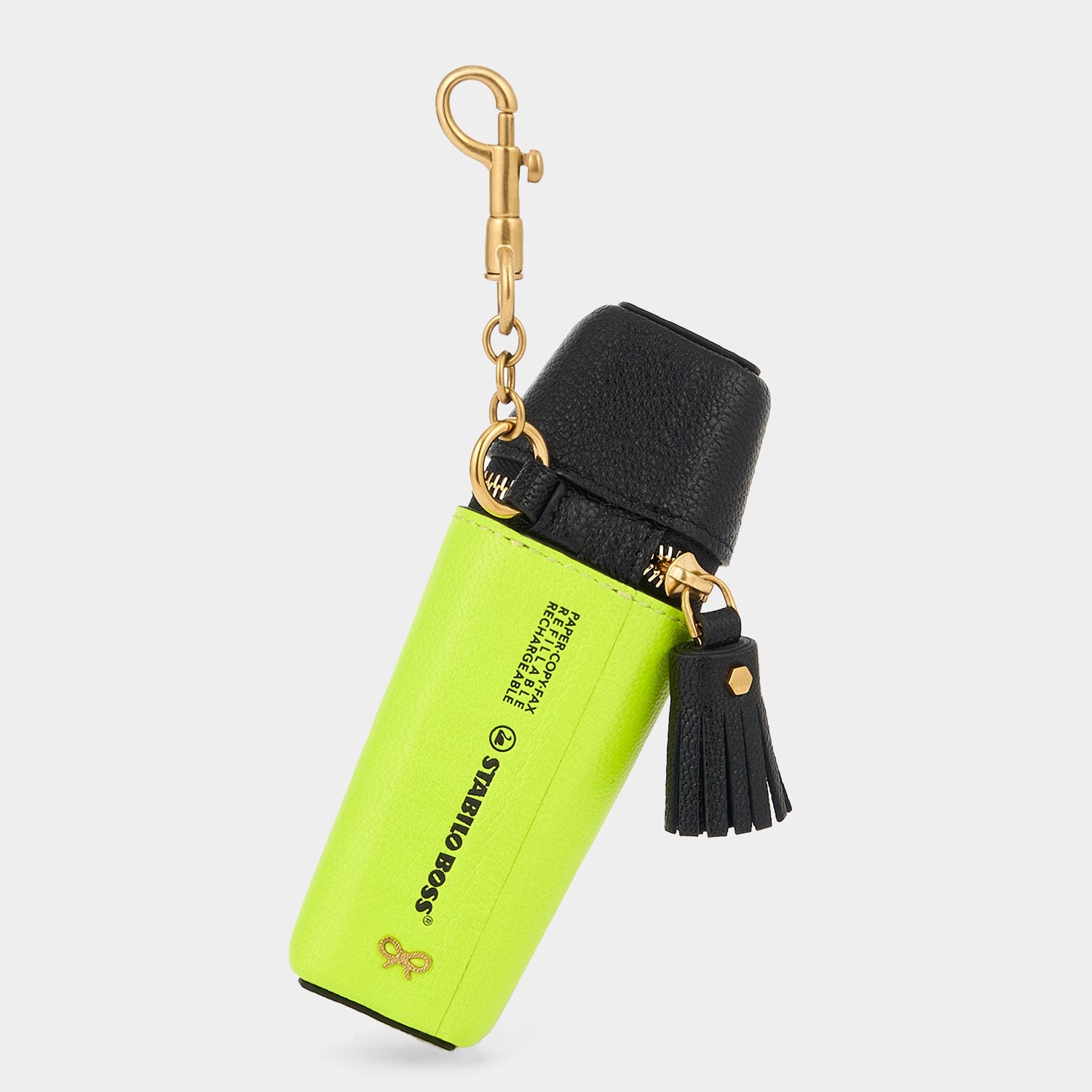 「Stabilo Boss」コインパース ・チャーム -

          
            Shiny Capra in Neon Yellow -
          

          Anya Hindmarch JP

