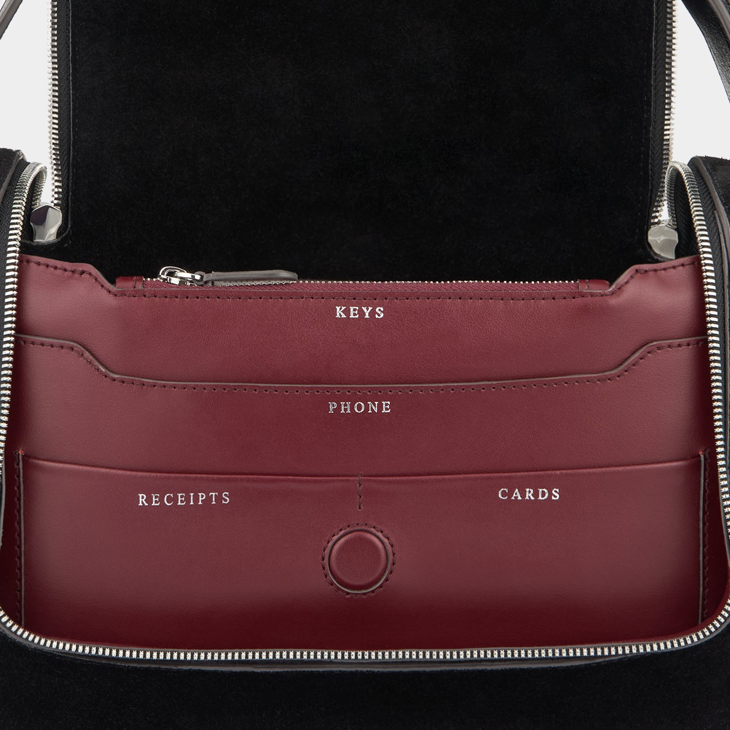 ヴィア ショルダーバッグ -

          
            Glossy Calf in Black -
          

          Anya Hindmarch JP
